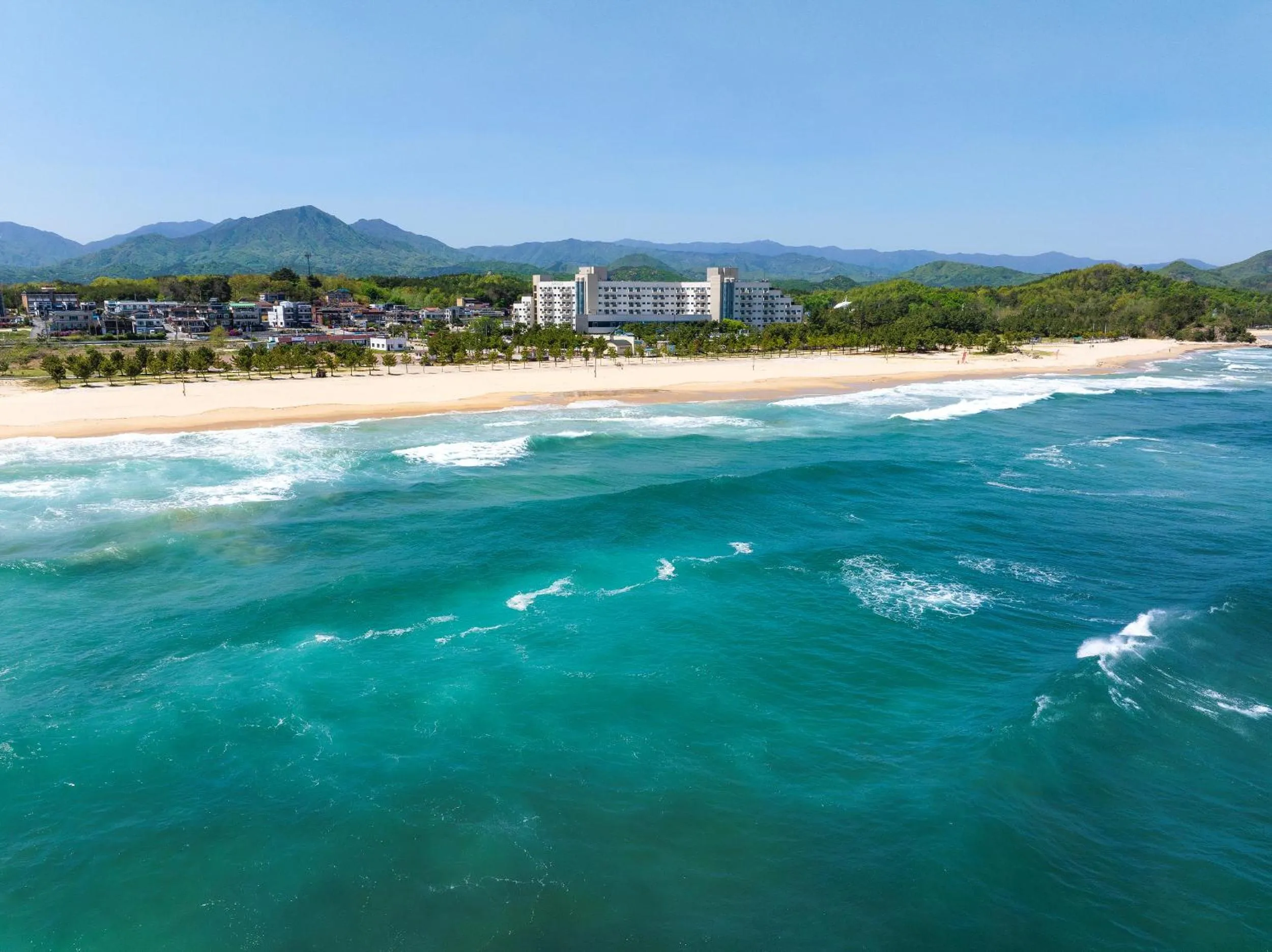 Neighbourhood, Beach in Ocean 2 You Resort Seorak Beach Hotel & Condo