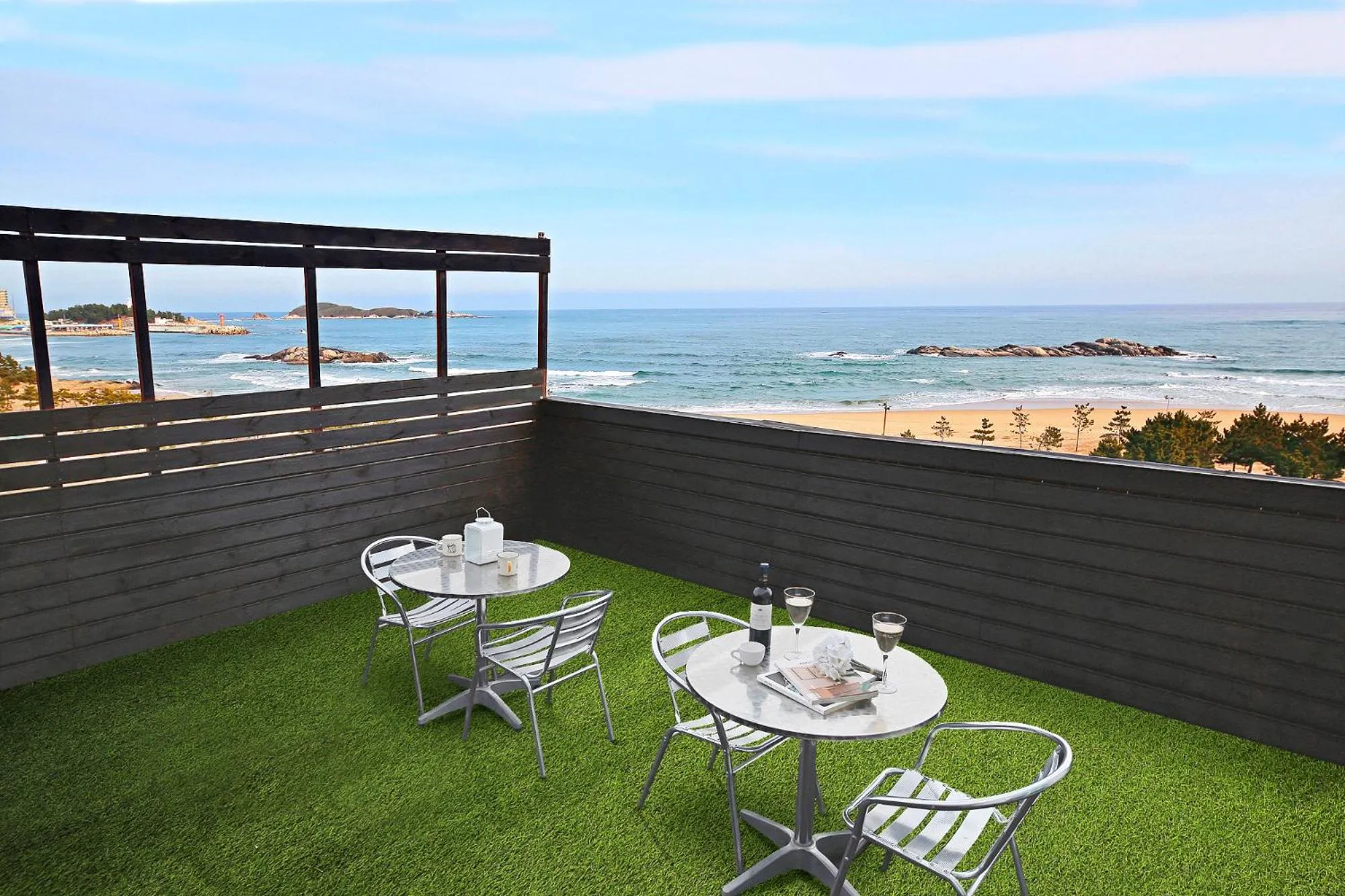 Balcony/Terrace in Ocean 2 You Resort Seorak Beach Hotel & Condo