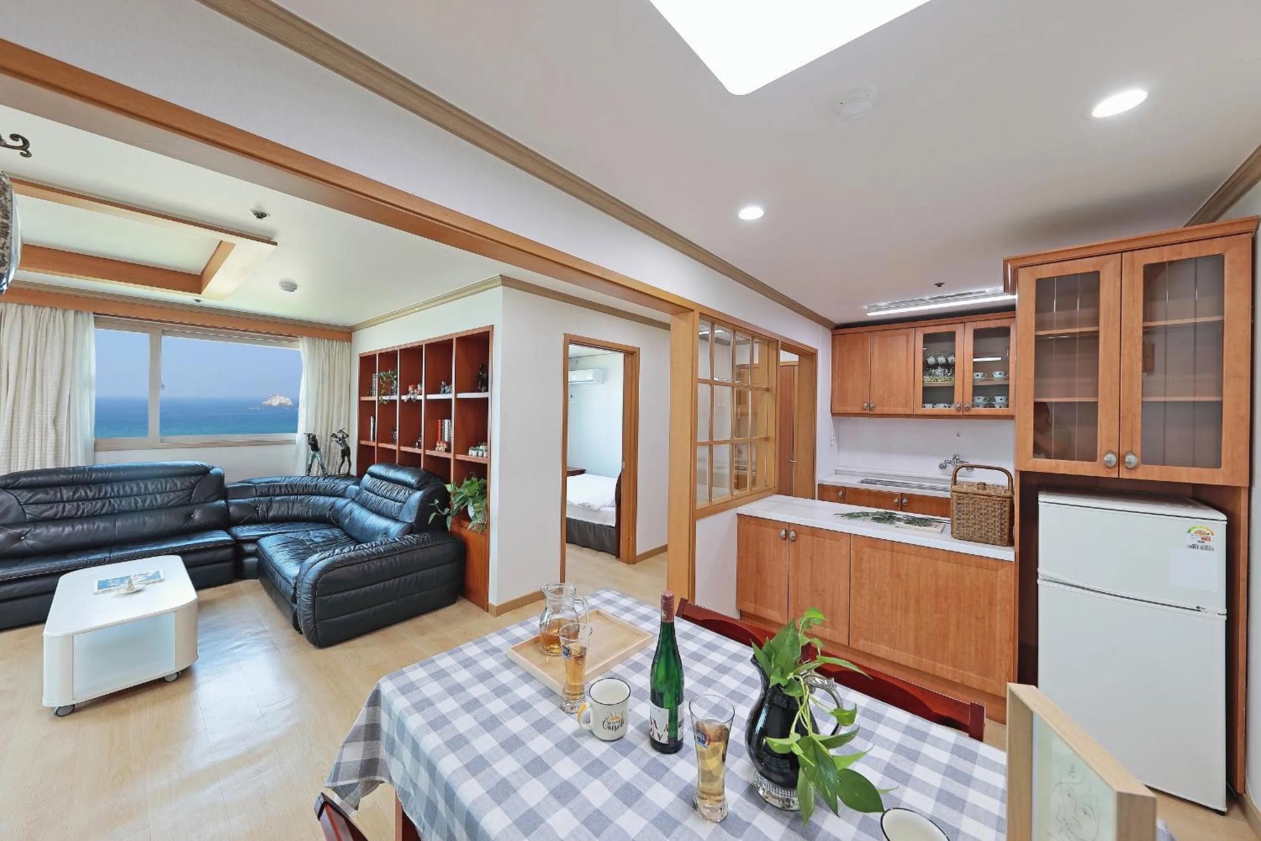 Living room in Ocean 2 You Resort Seorak Beach Hotel & Condo