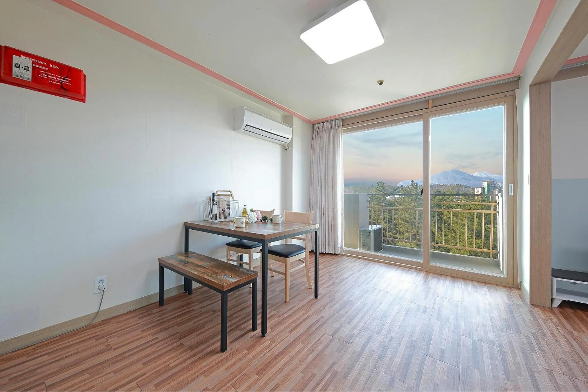 Photo of the whole room in Ocean 2 You Resort Seorak Beach Hotel & Condo