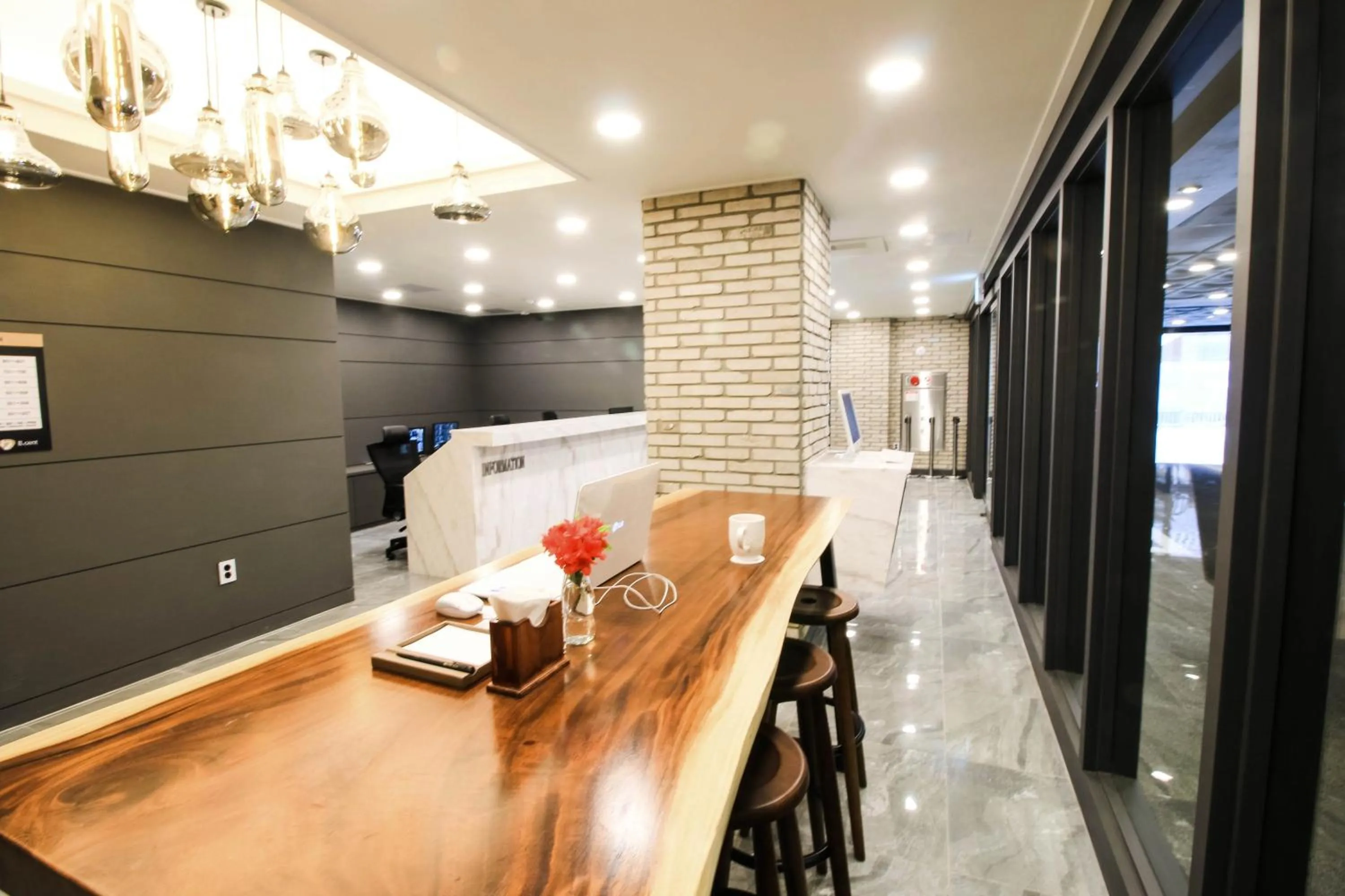 Business facilities in Bcent hotel