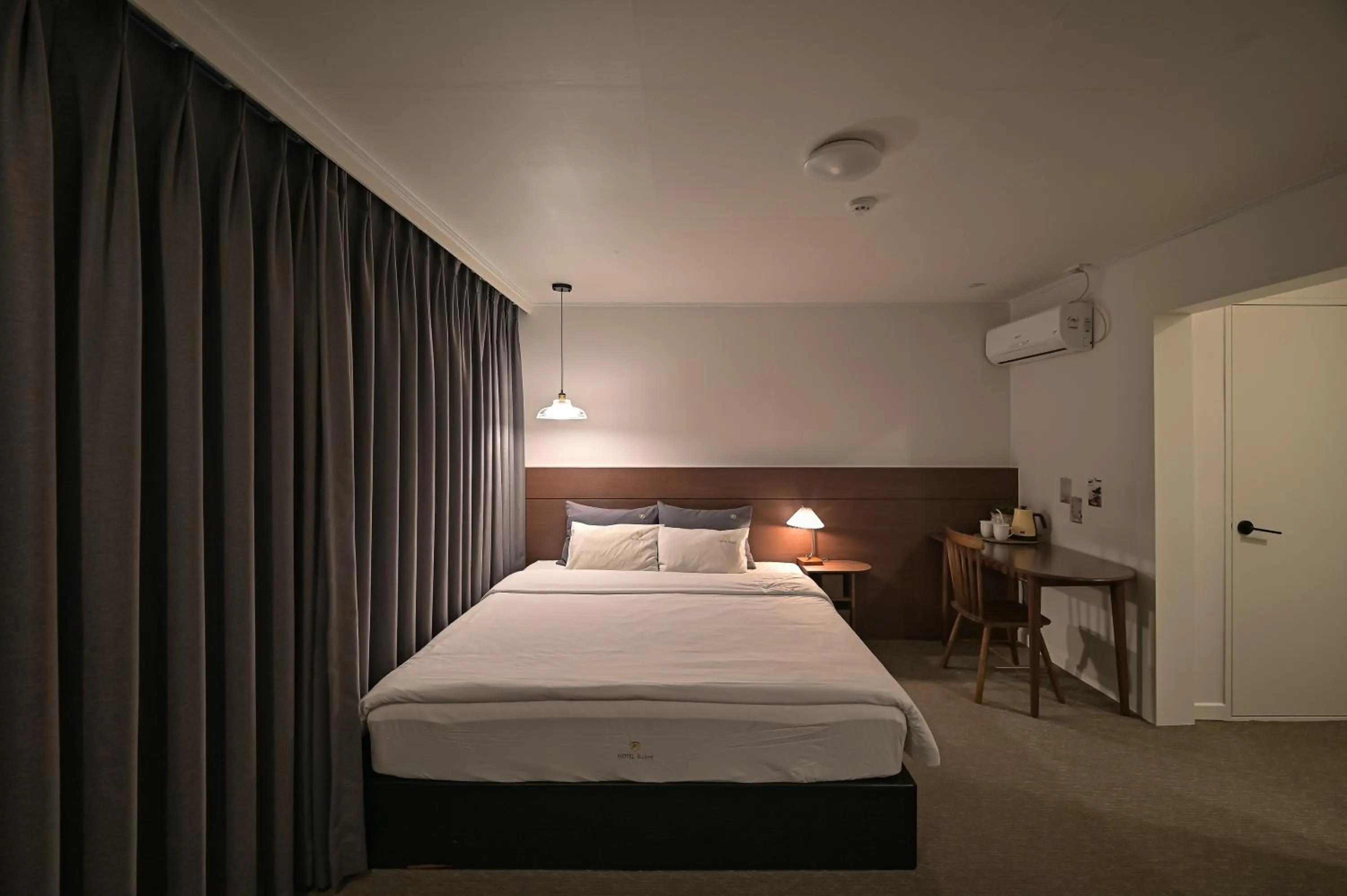 Bed in Hotel Gonggam Gonggan Busan Station