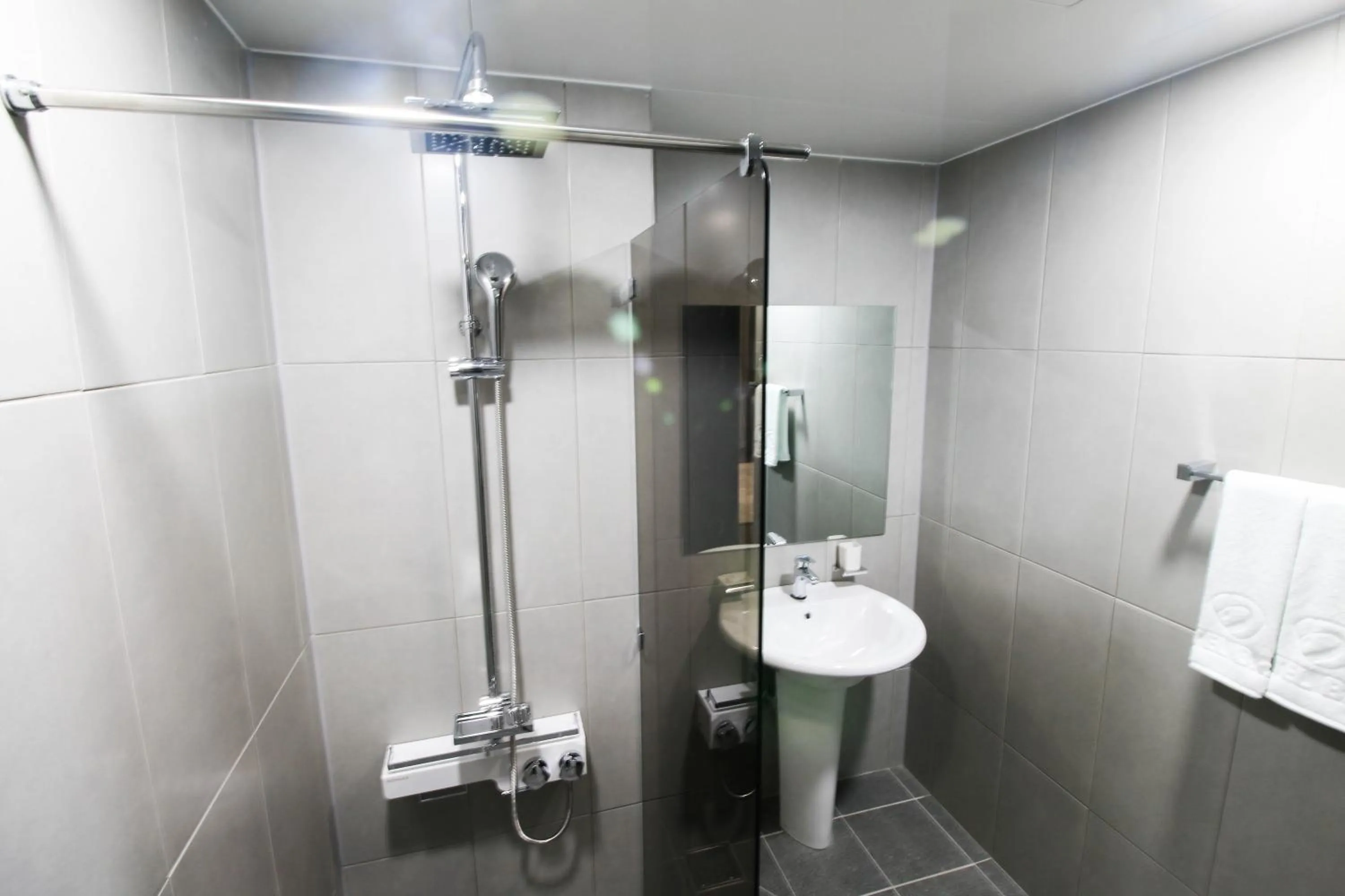 Bathroom in Bcent hotel