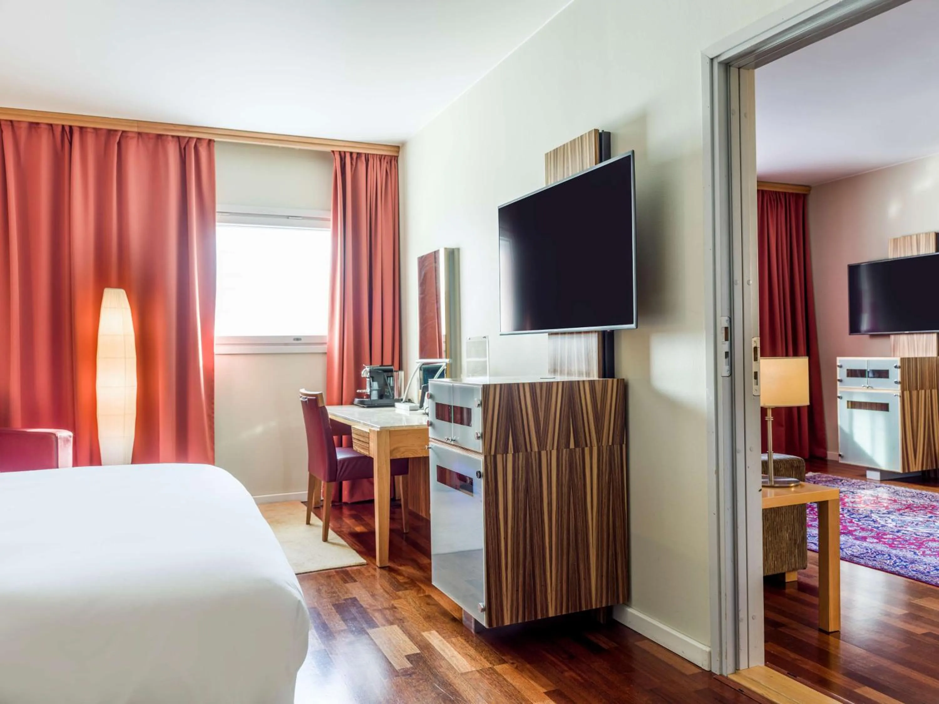 Photo of the whole room, Bed in Radisson Blu Airport Terminal Hotel