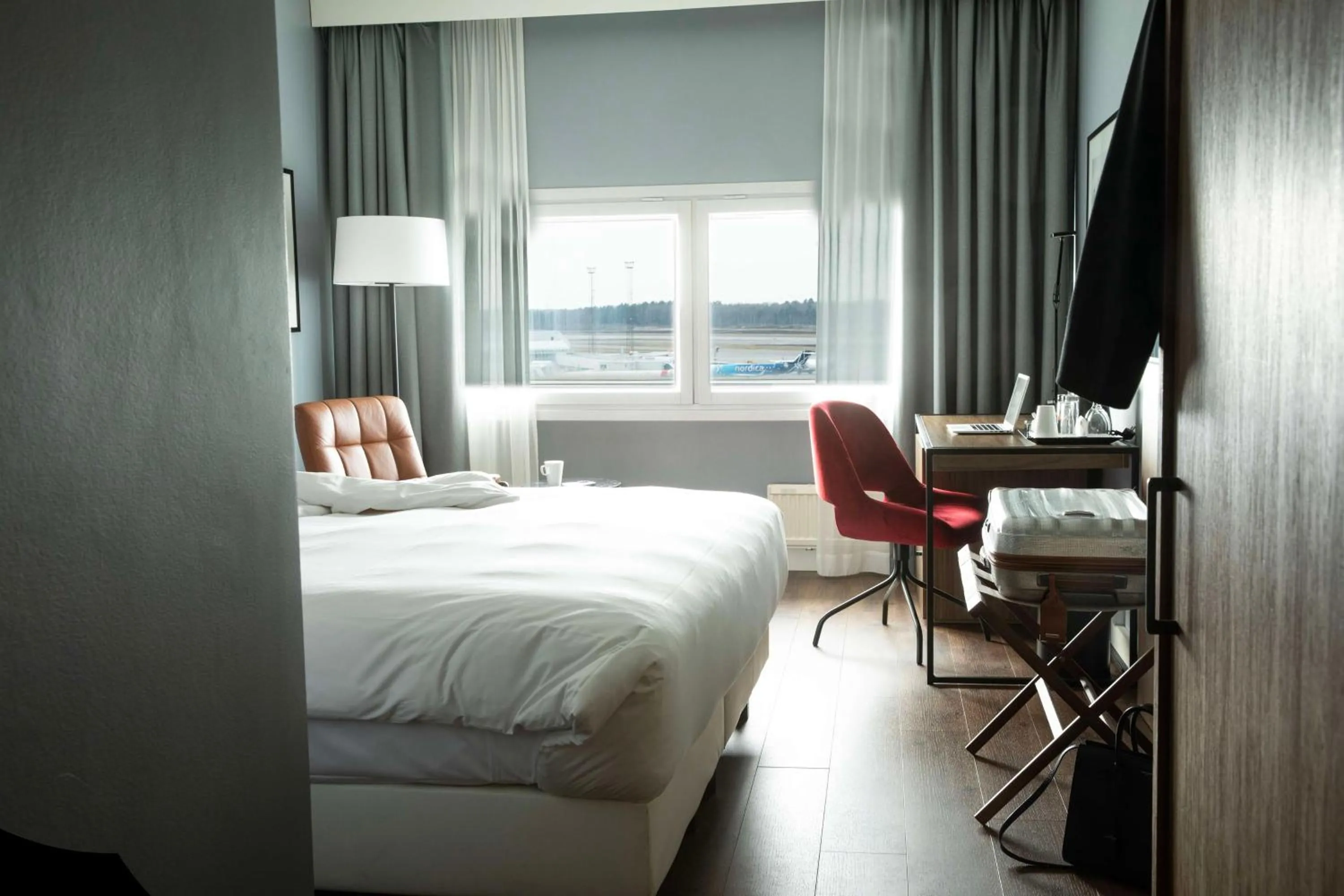 Bedroom, Bed in Radisson Blu Airport Terminal Hotel