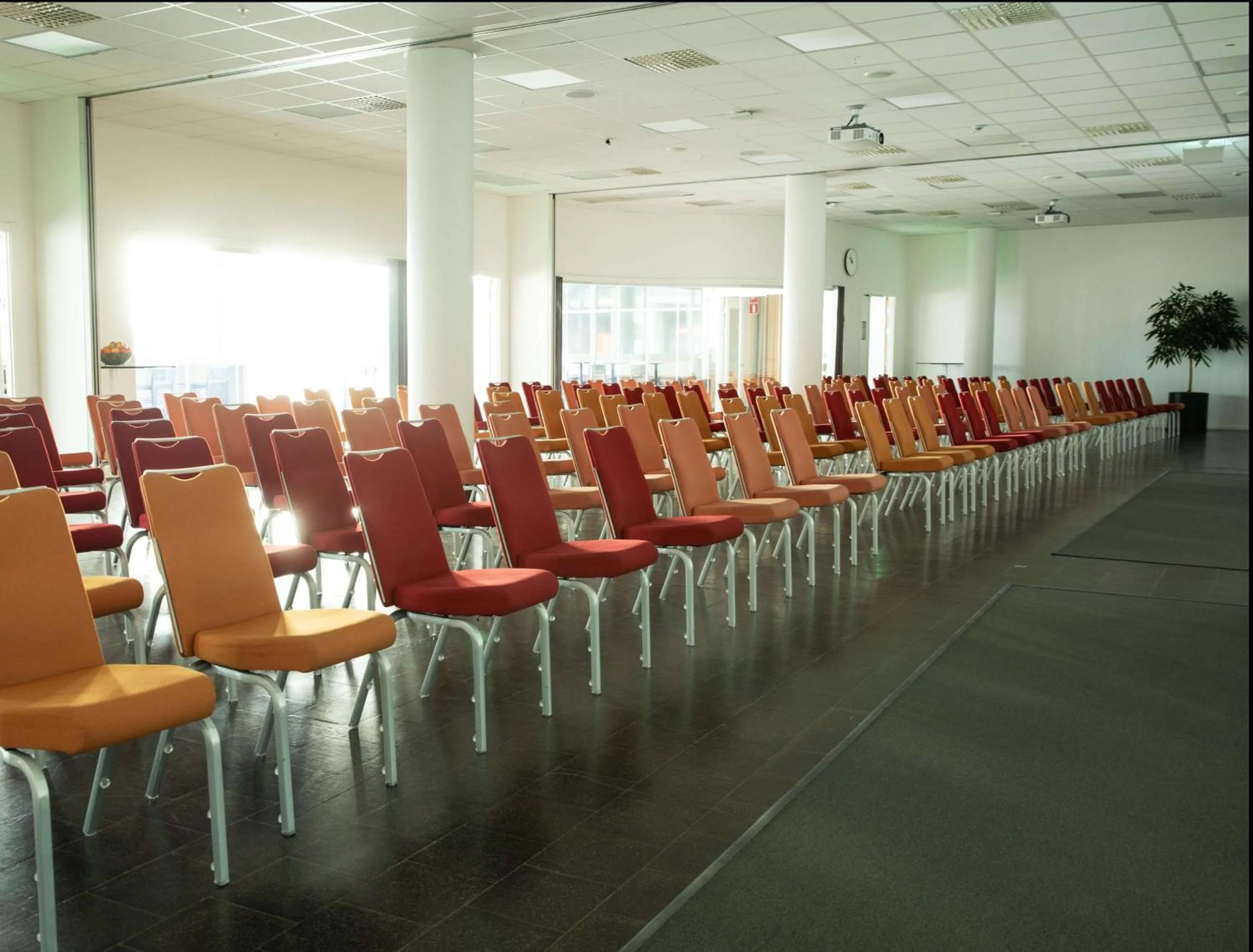 Meeting/conference room in Radisson Blu Airport Terminal Hotel
