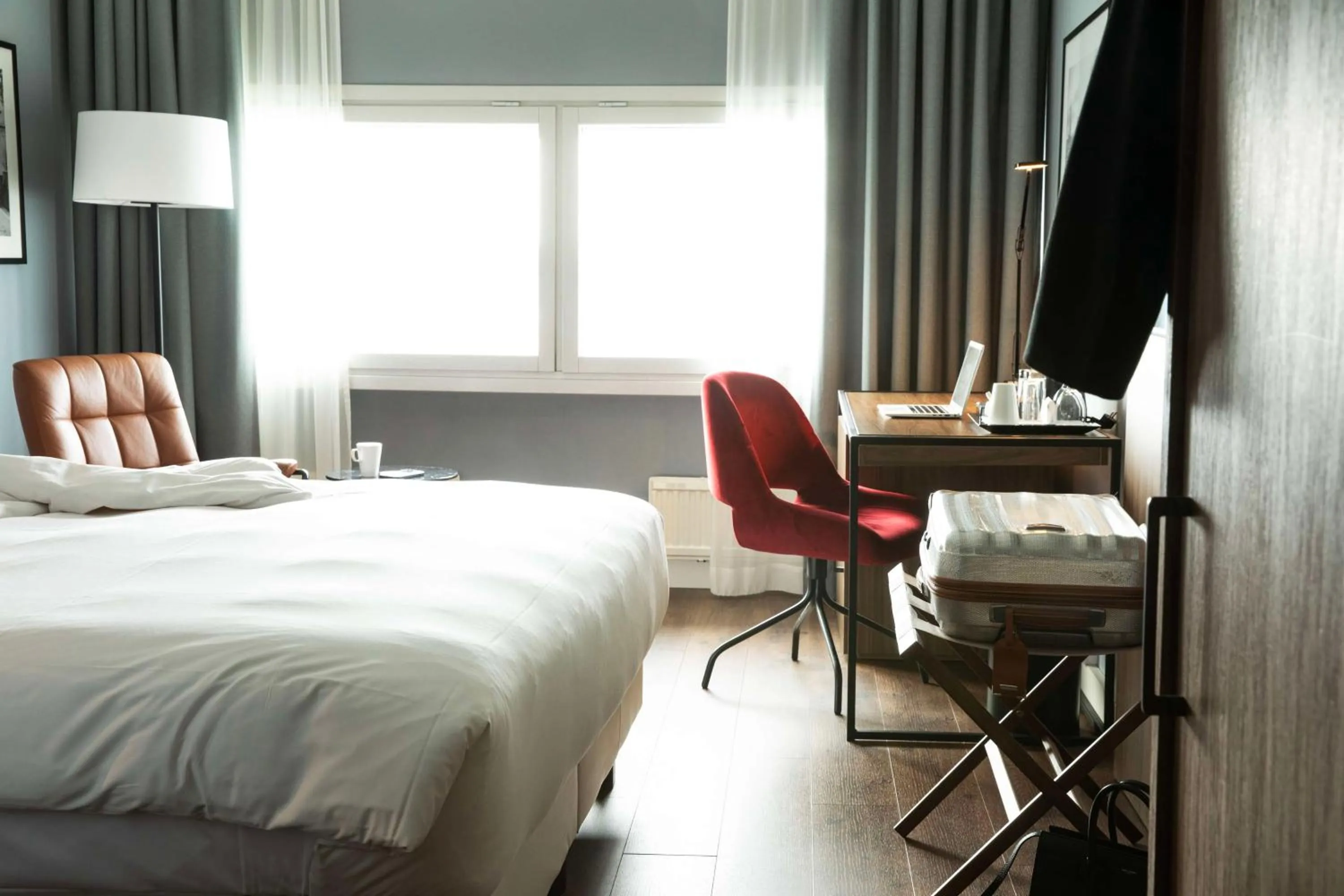 Bedroom, Bed in Radisson Blu Airport Terminal Hotel