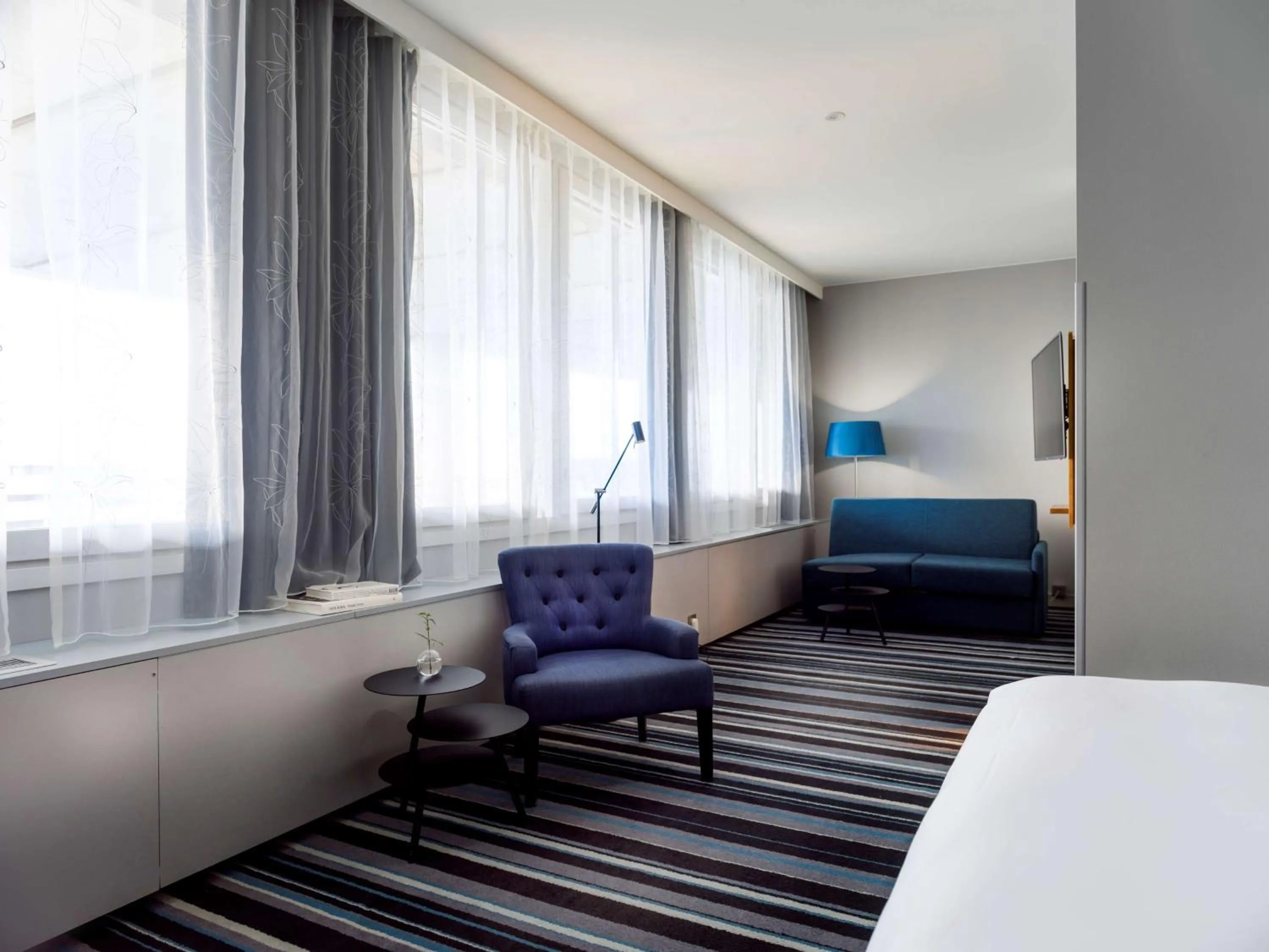 Photo of the whole room, Bed in Radisson Blu Airport Terminal Hotel