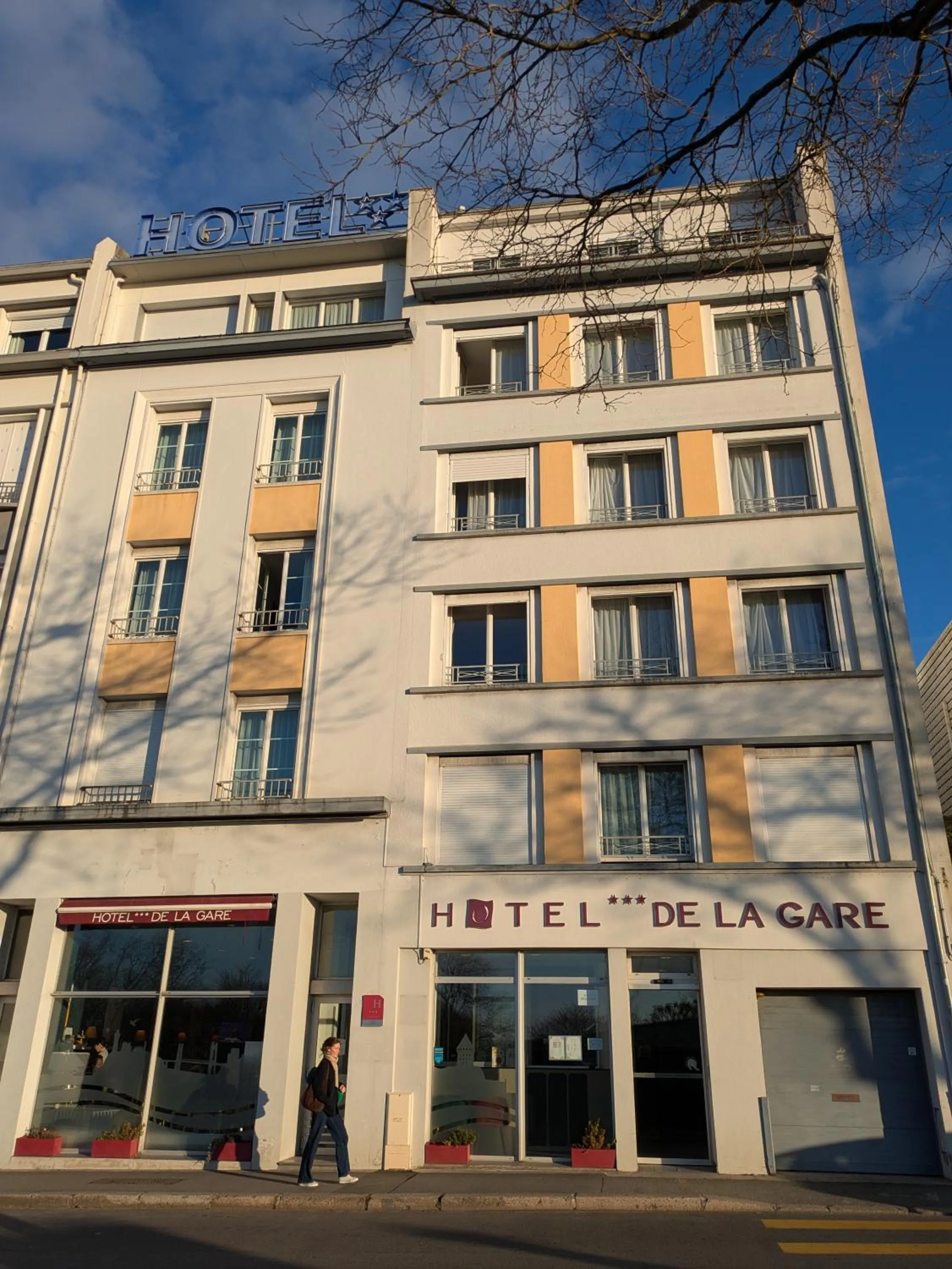 Property building in Hotel de la Gare Brest