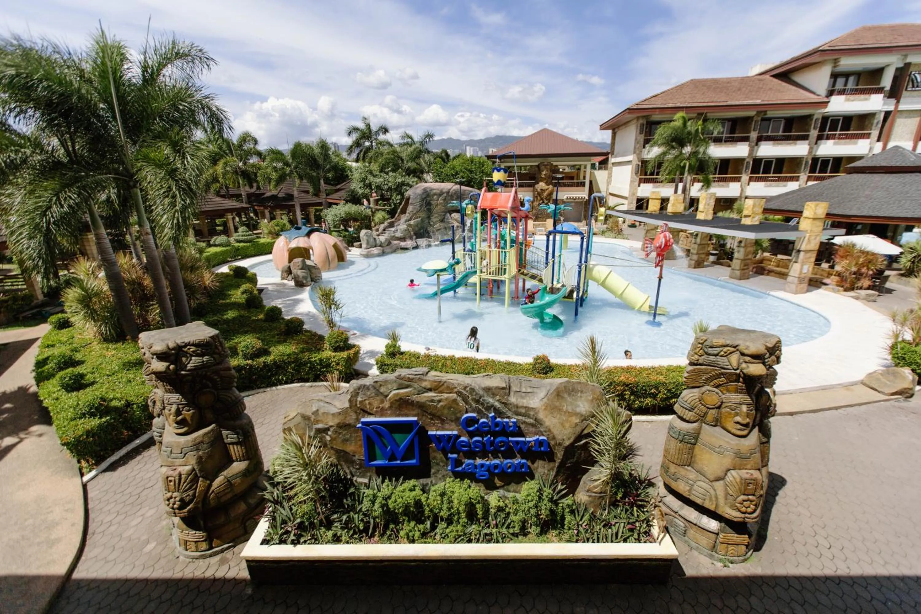 Property building in Cebu Westown Lagoon - South Wing