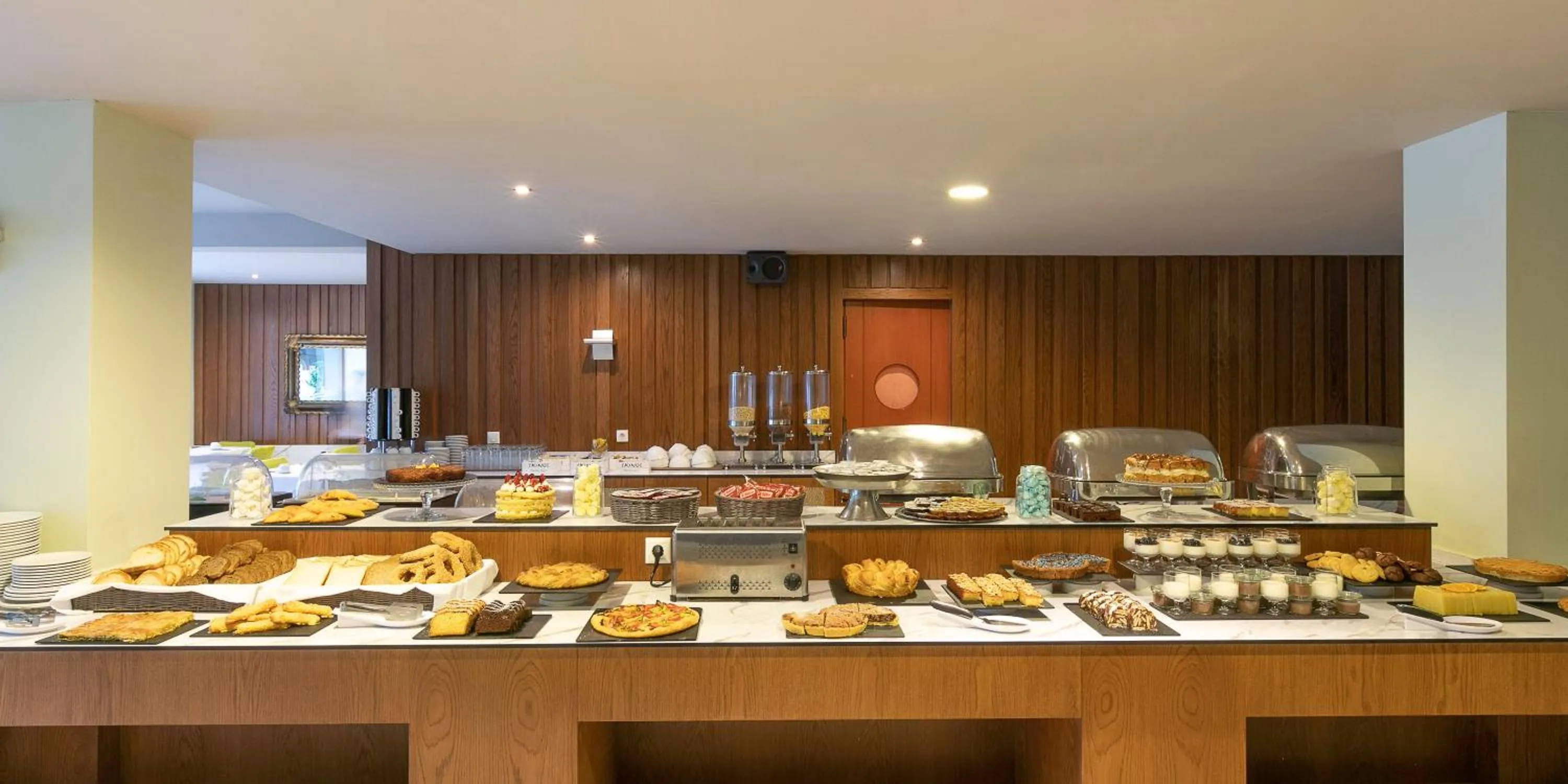 Buffet breakfast in La Piscine Art Hotel, Philian Hotels and Resorts