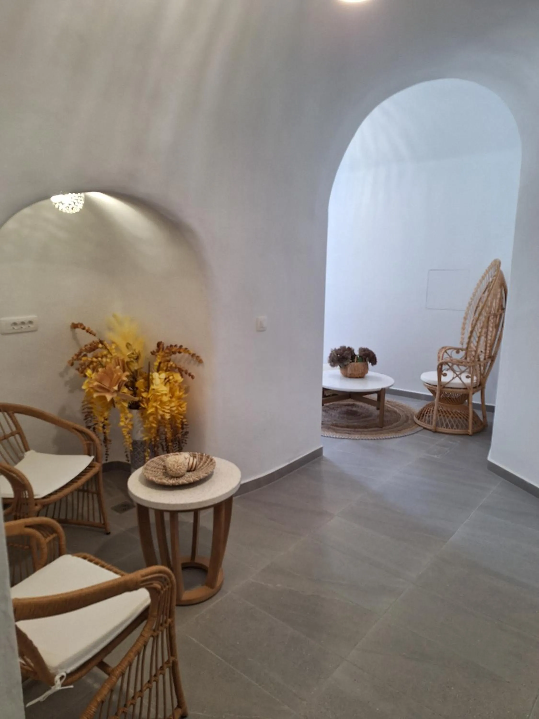Seating area in Anamnesis City Spa