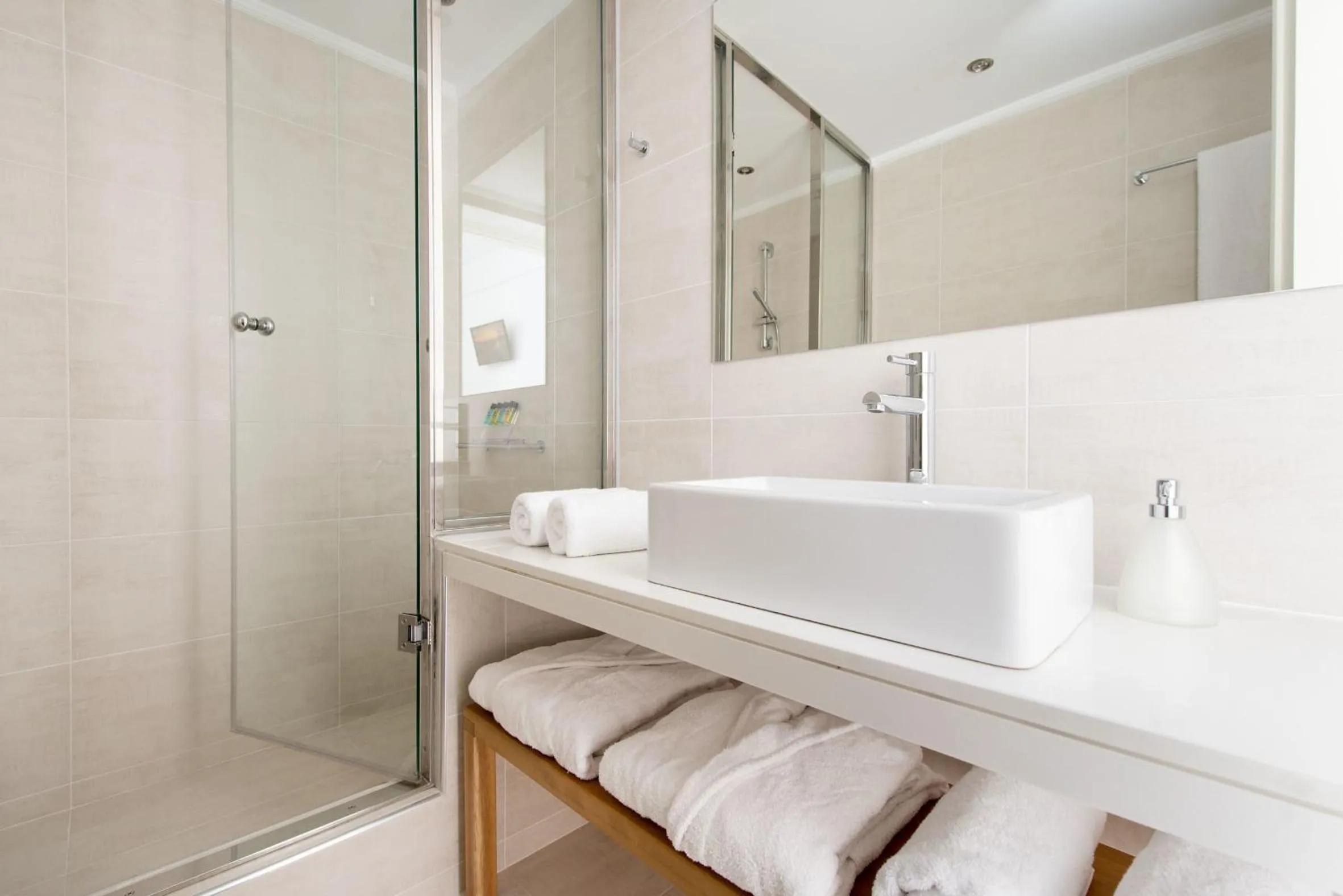 Bathroom in Anamnesis City Spa