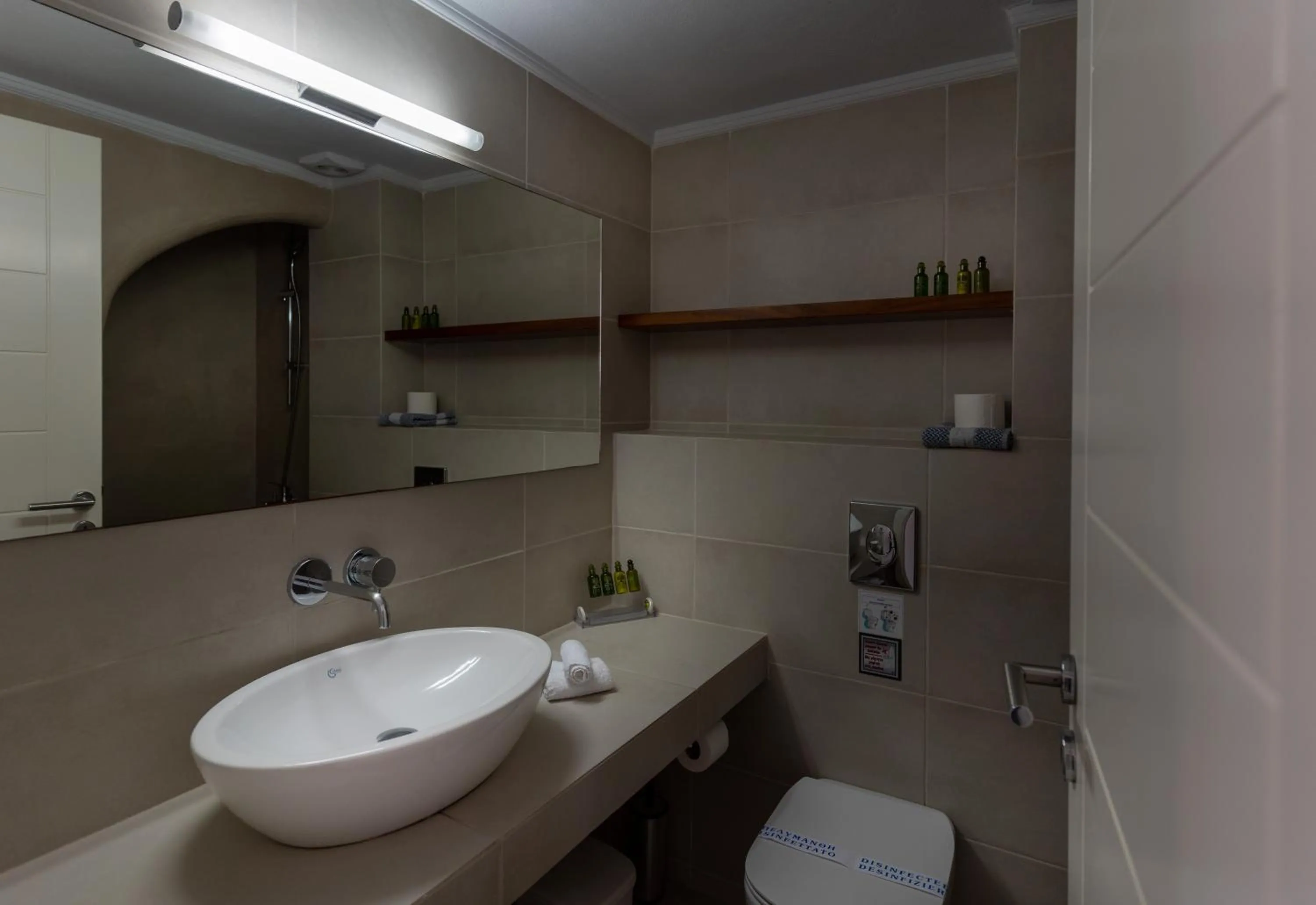 Bathroom in Anamnesis City Spa