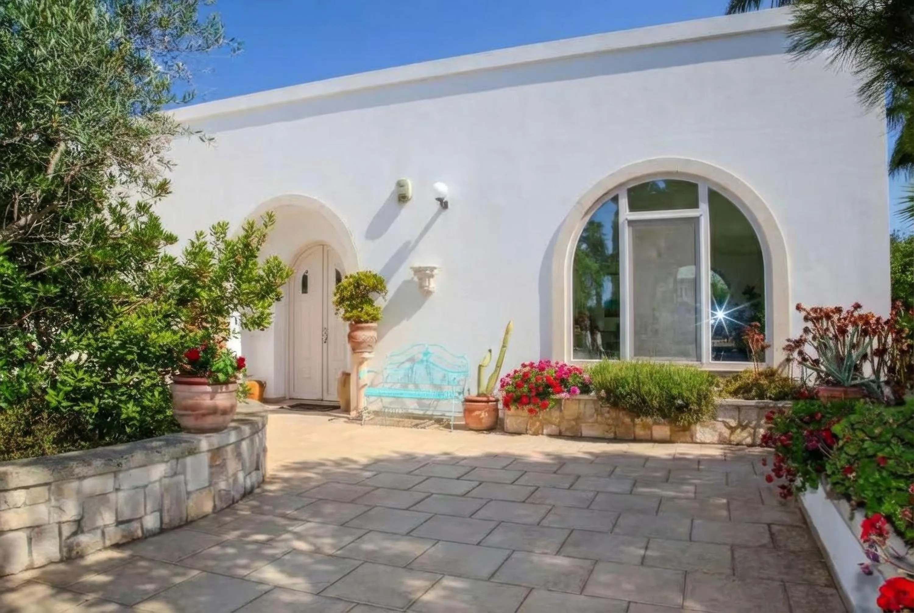 Property building in Casa Giada