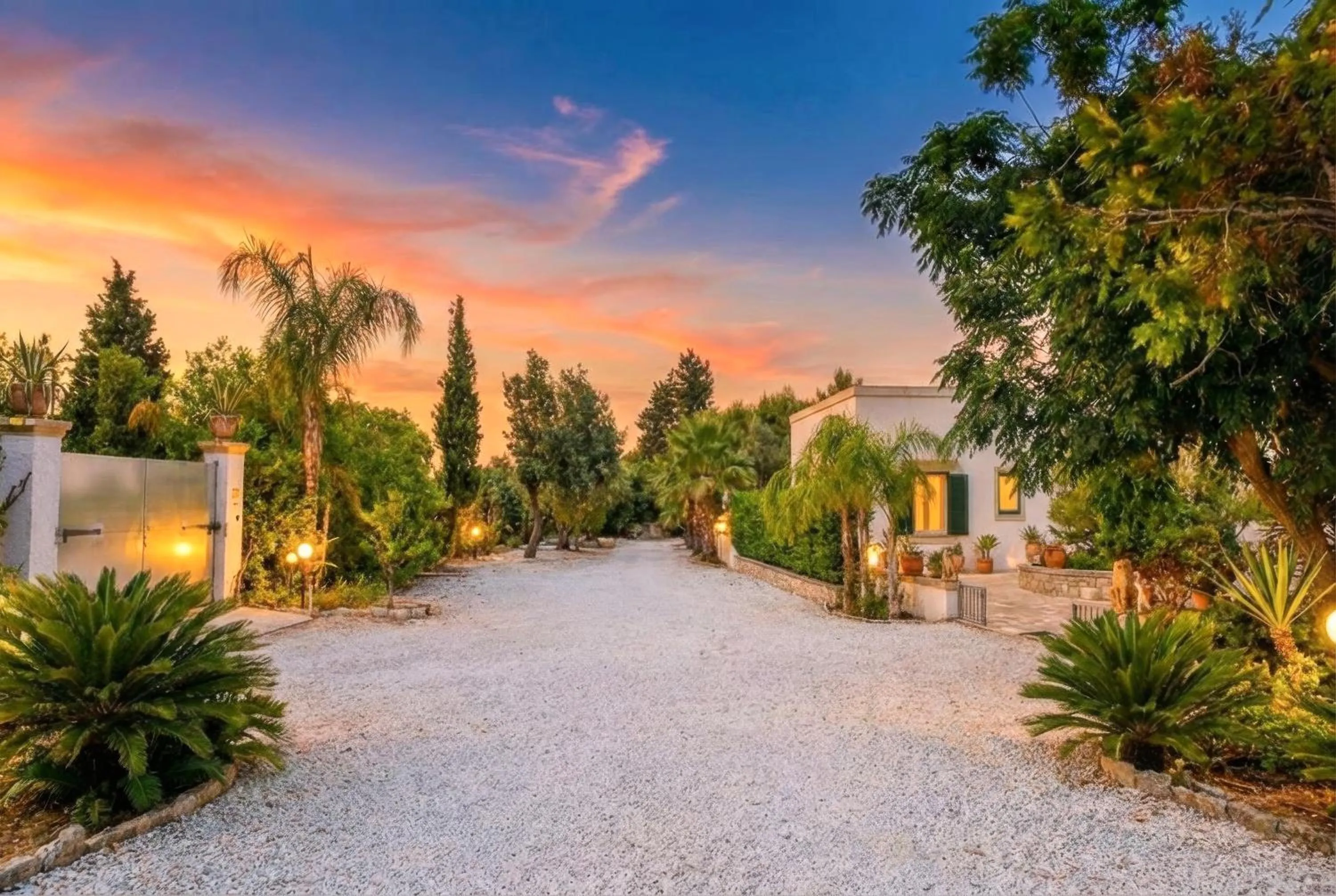 Property building in Casa Giada