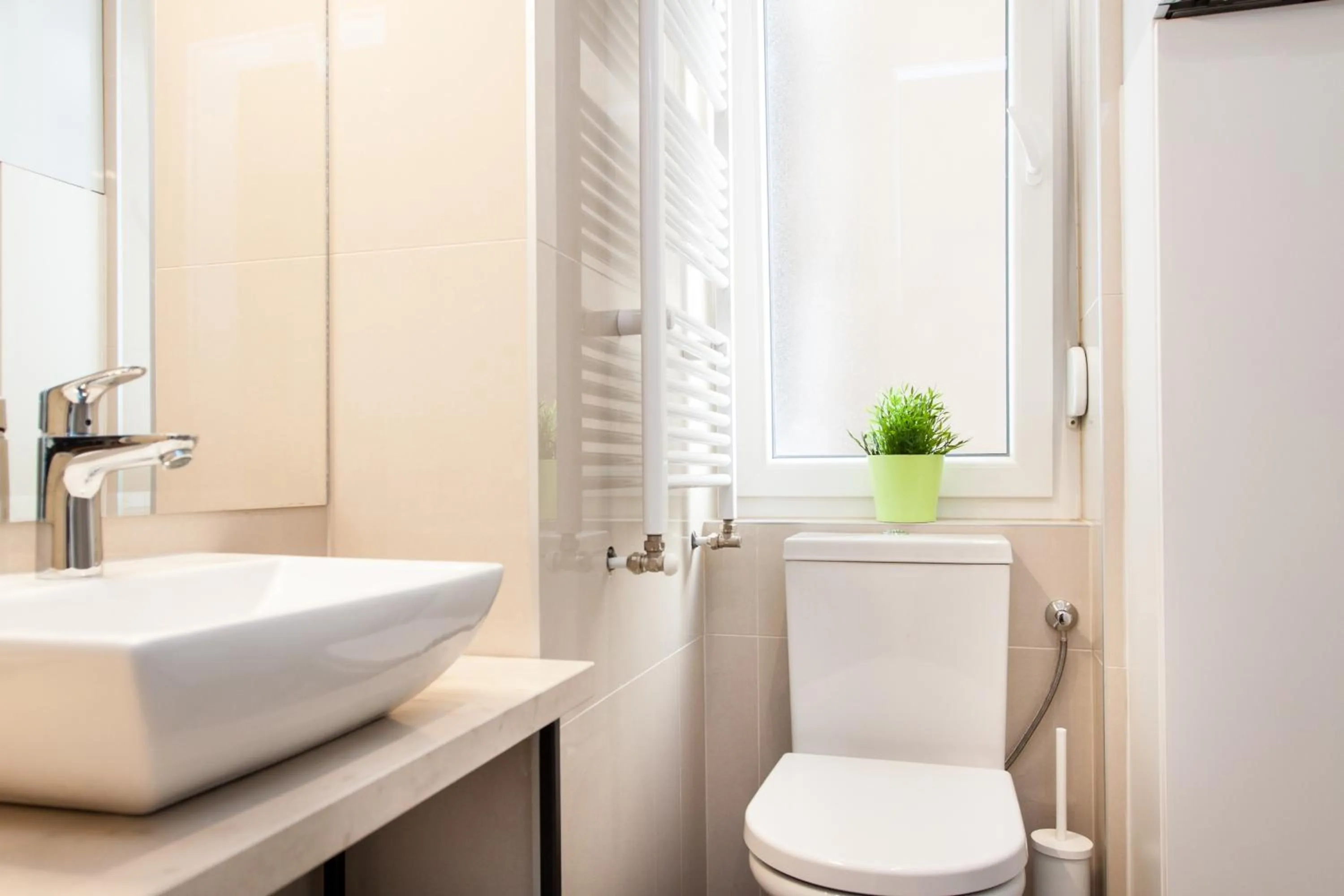 Toilet in LOOX apartments Hatzova