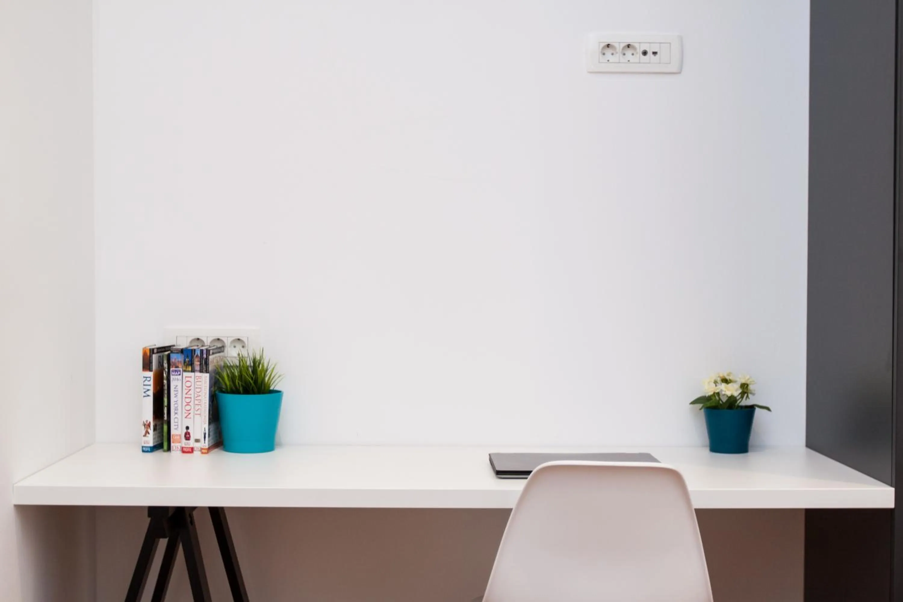 Seating area in LOOX apartments Hatzova