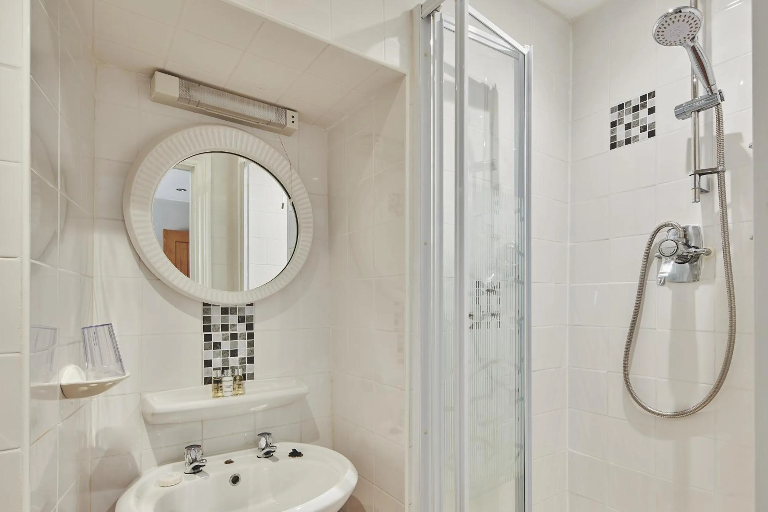 Bathroom in The Lansdowne Guest House