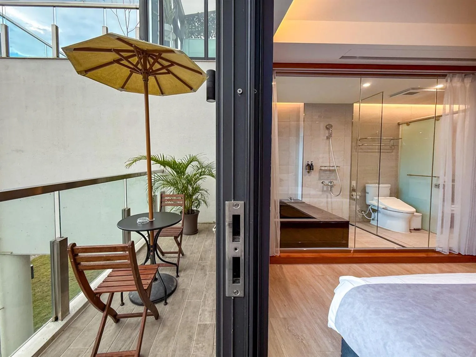 Balcony/Terrace, Bed in Villa LOHERB