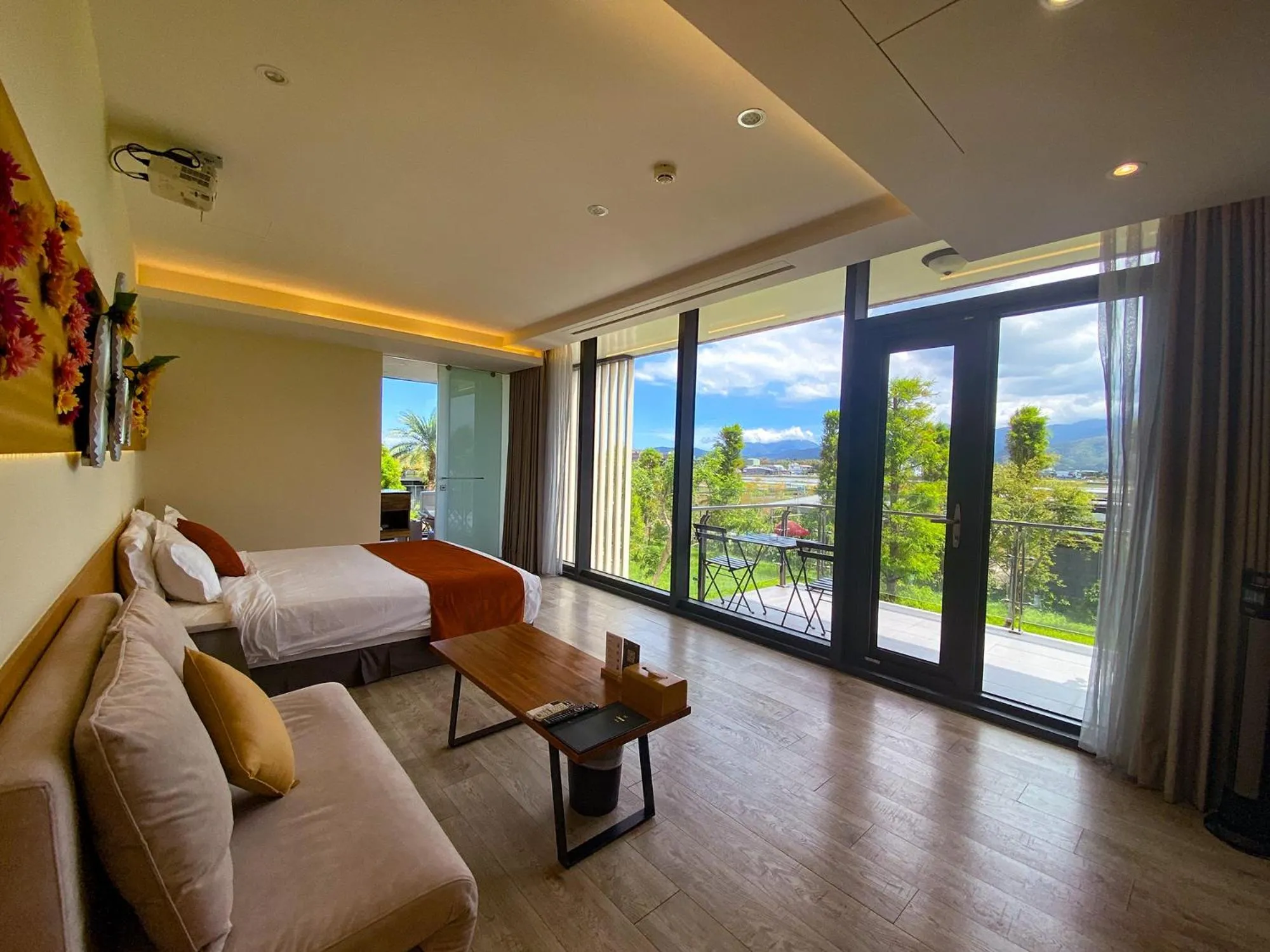 Photo of the whole room in Villa LOHERB