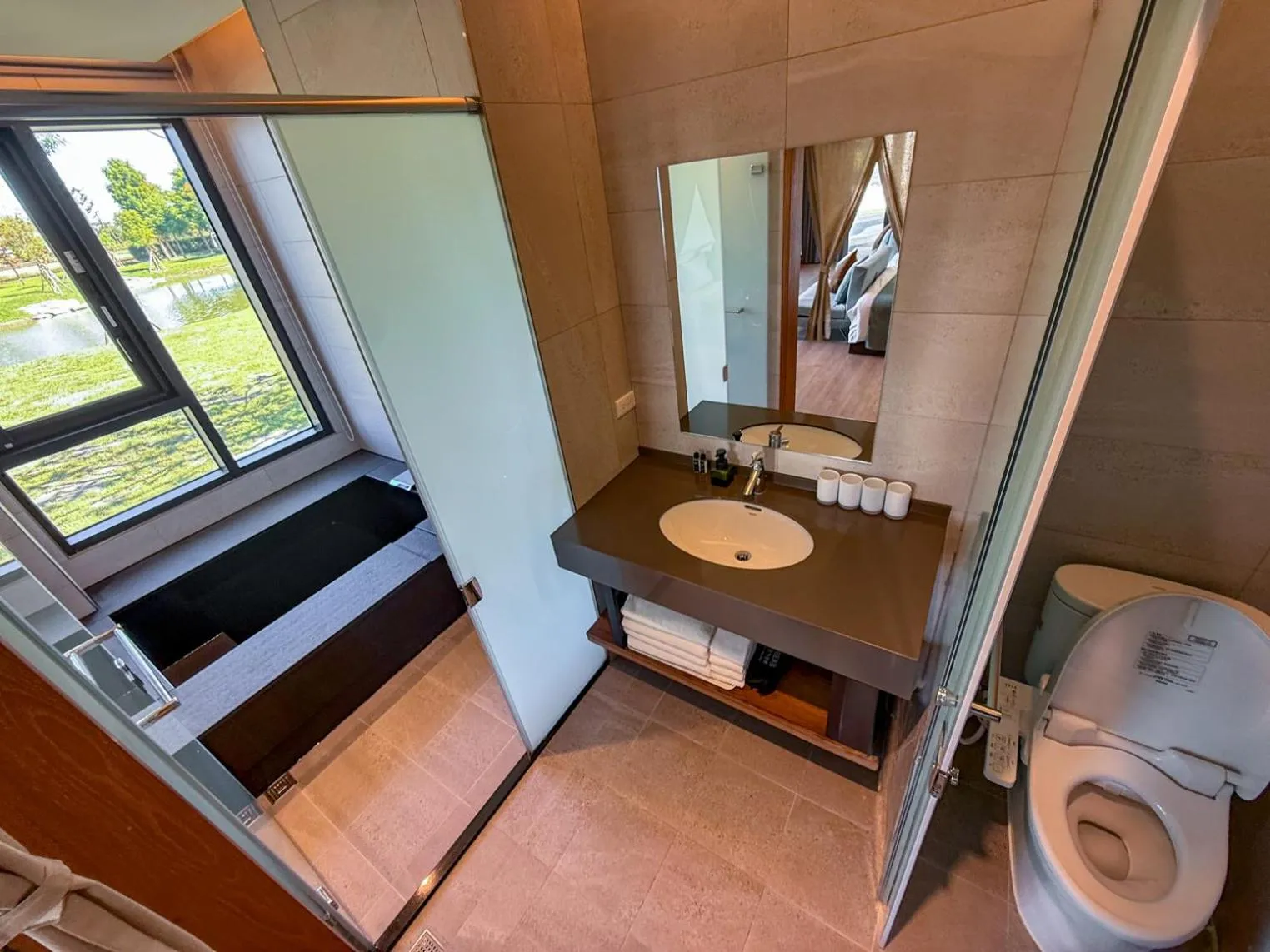 Toilet in Villa LOHERB