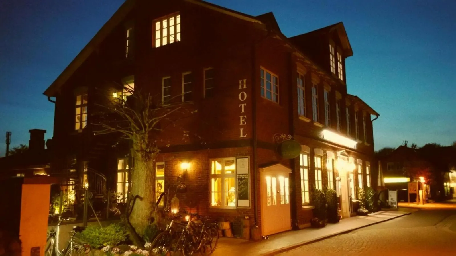 Facade/entrance in Hotel Restaurant Friedrichs