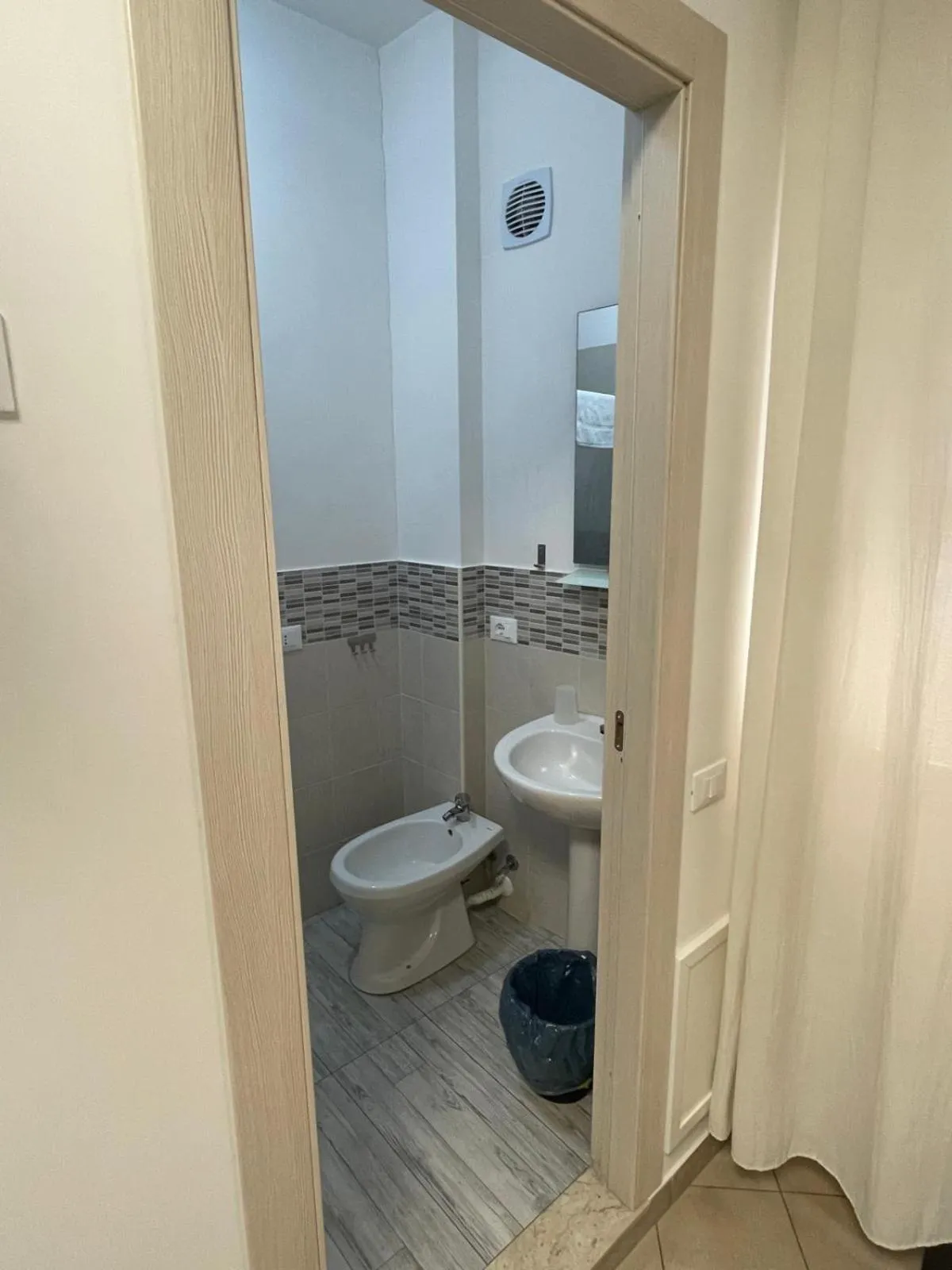 Bathroom in B&B Into Palermo Rooms vicino al teatro Massimo