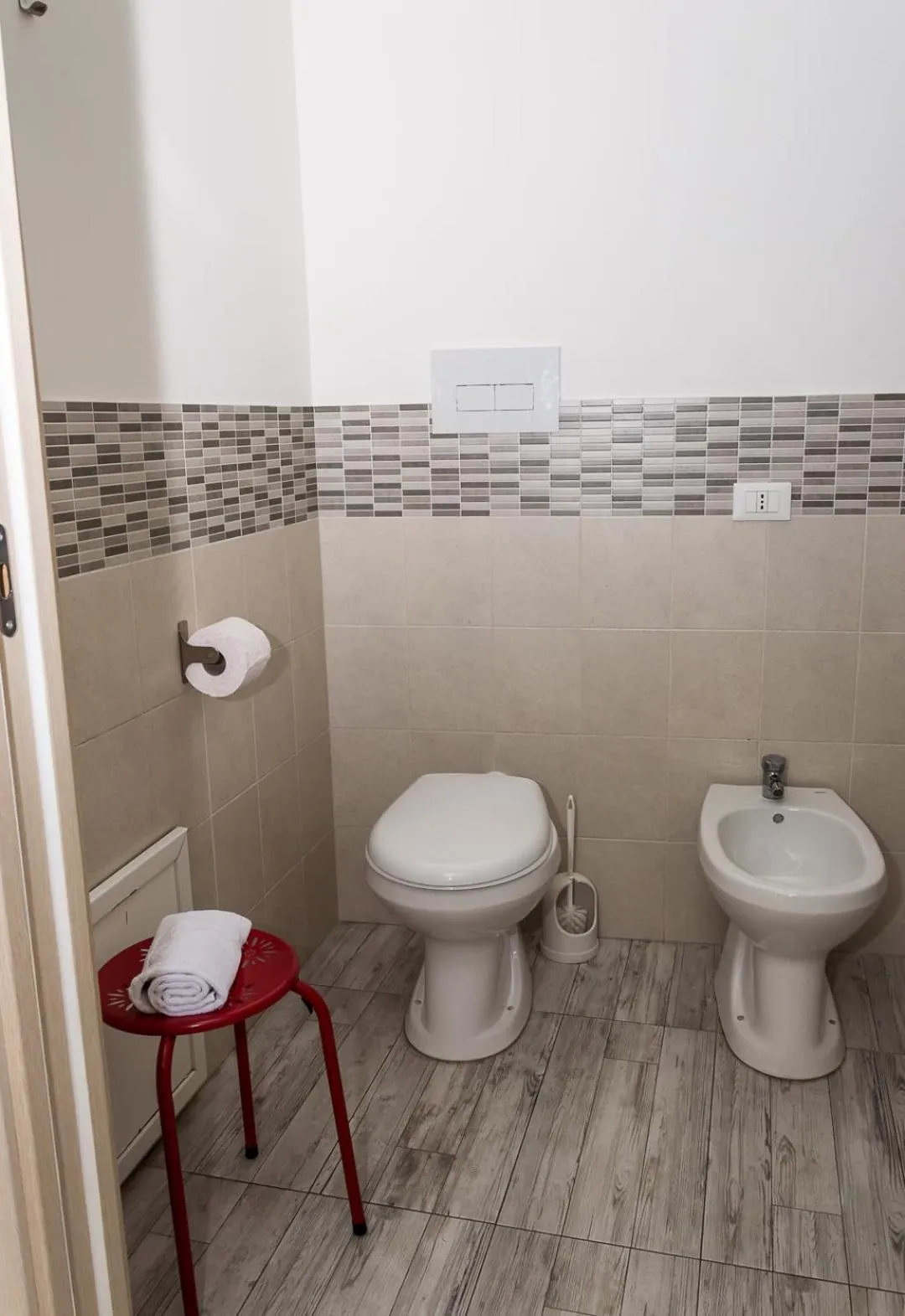 Toilet in B&B Into Palermo Rooms vicino al teatro Massimo