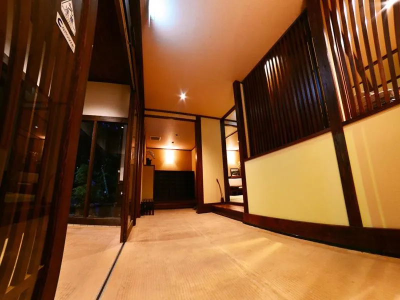 Facade/entrance in Shinano Sou