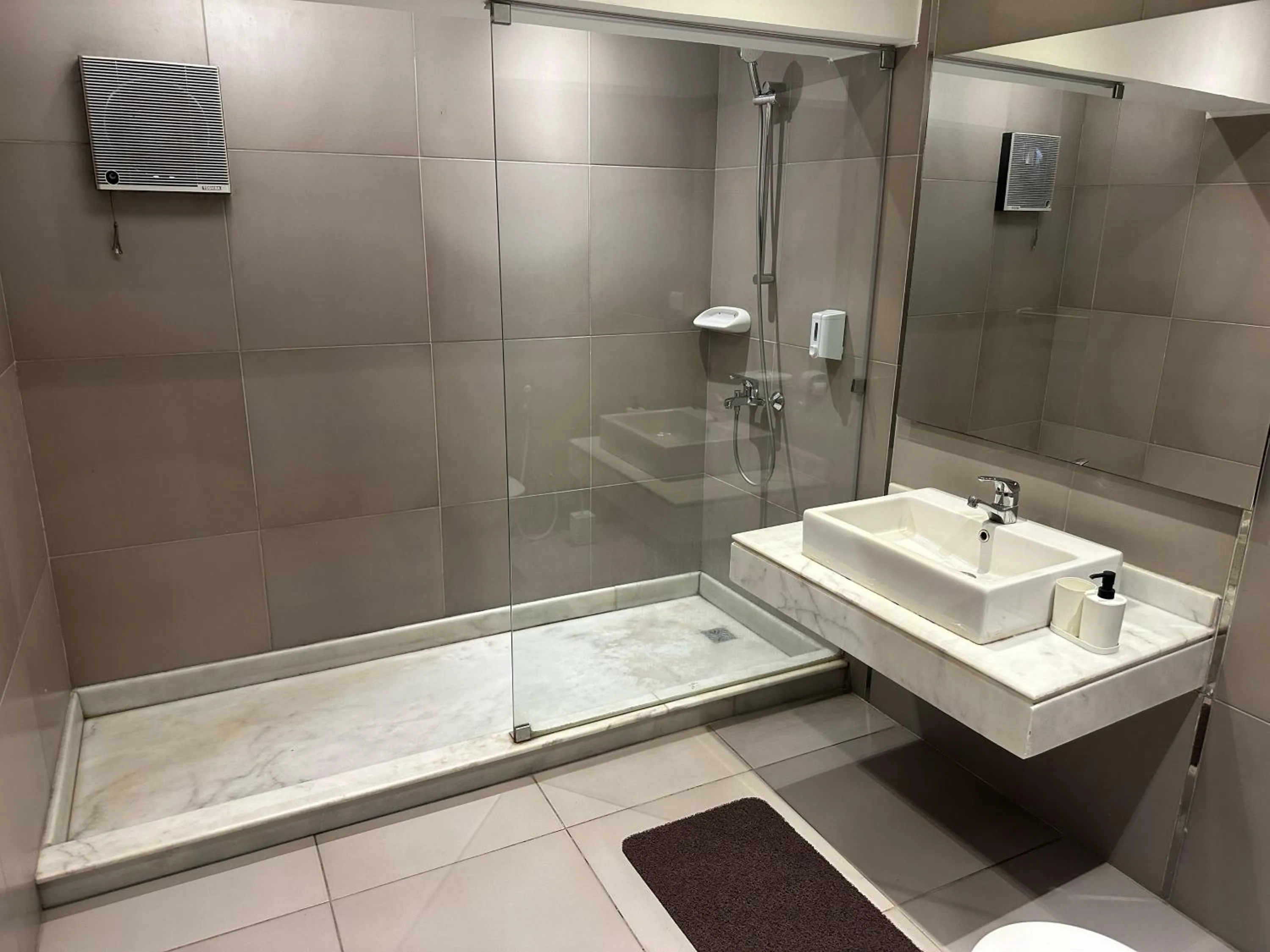 Bathroom in Nakhil Inn Residence