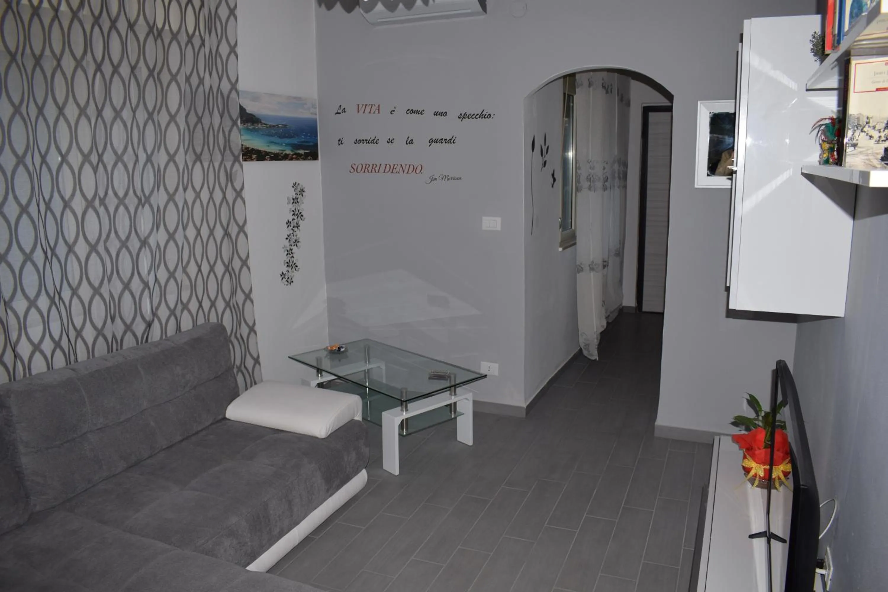 Communal lounge/ TV room in Casa Normanna