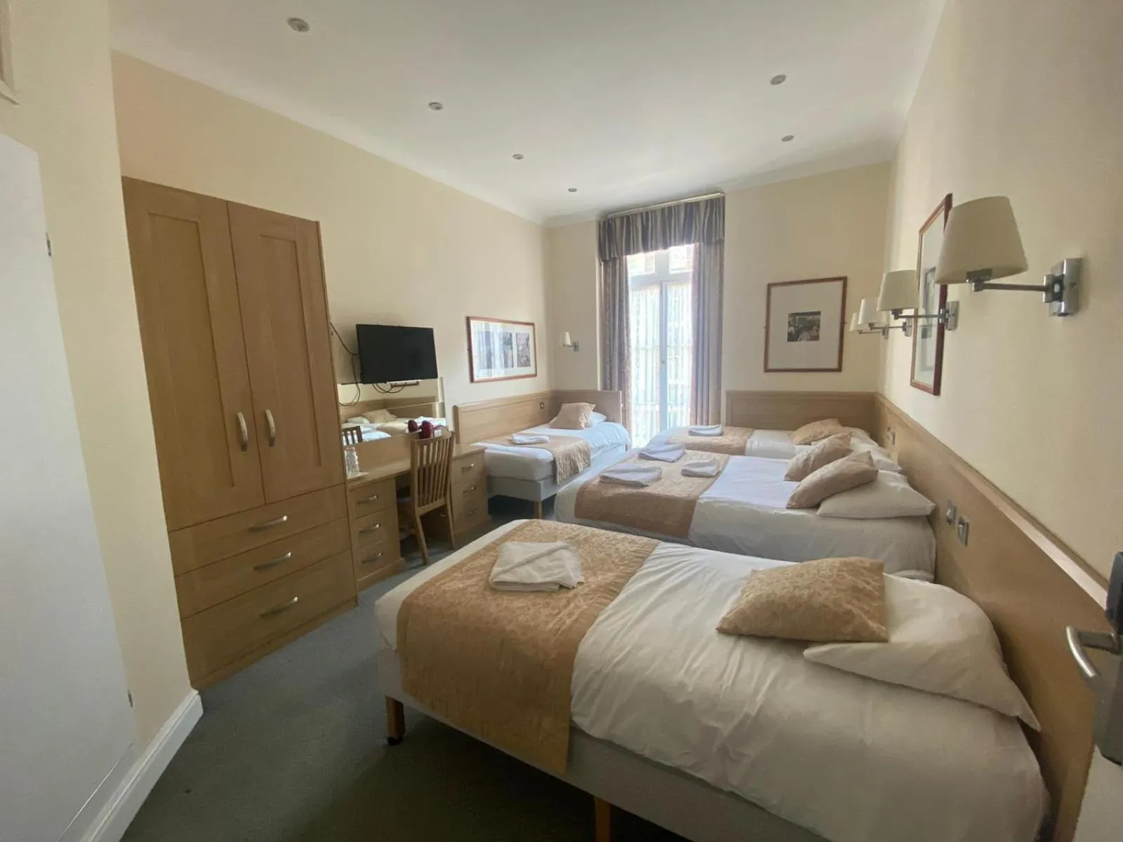 Bed in Belvedere Hotel