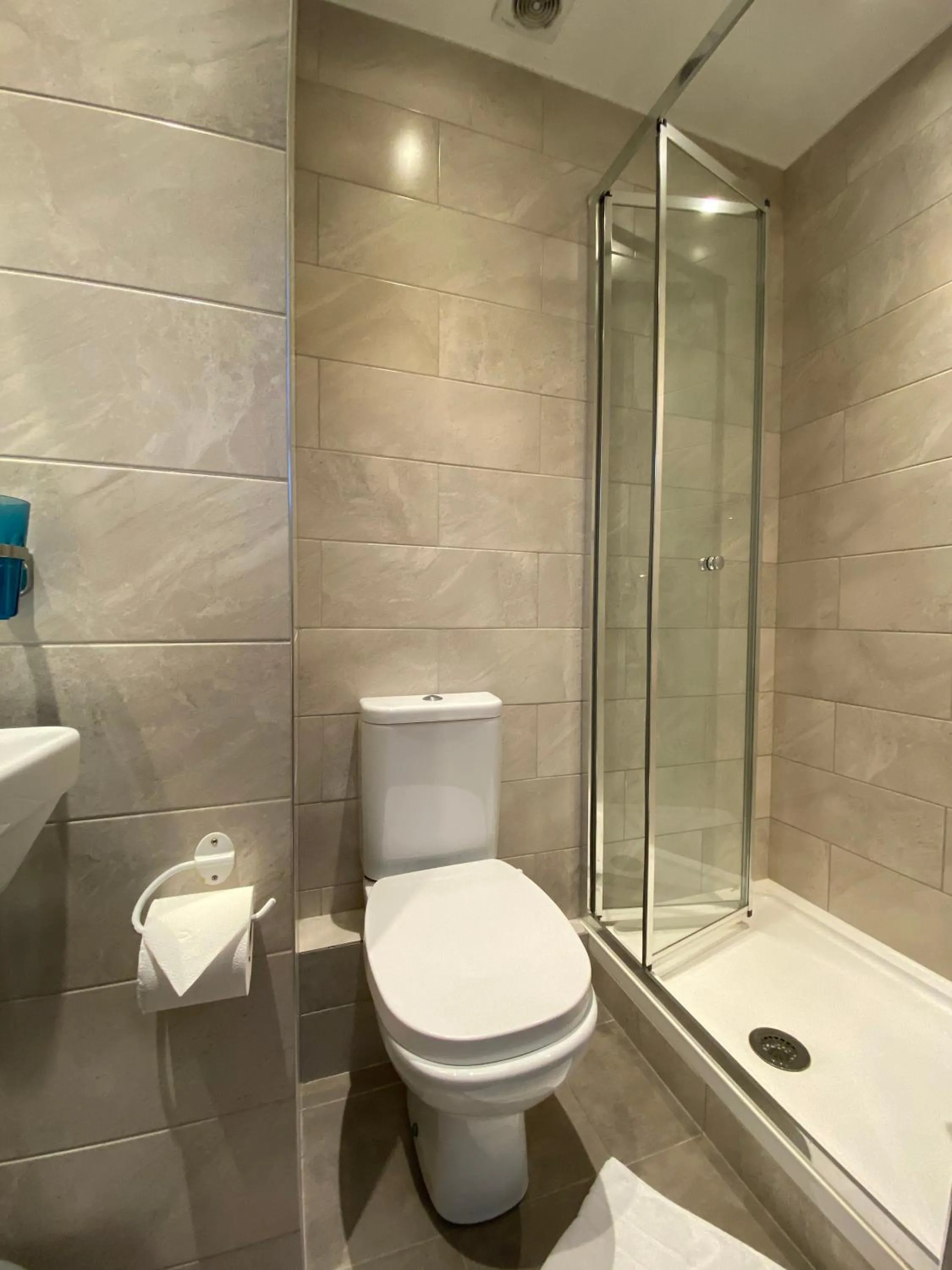 Bathroom in Belvedere Hotel