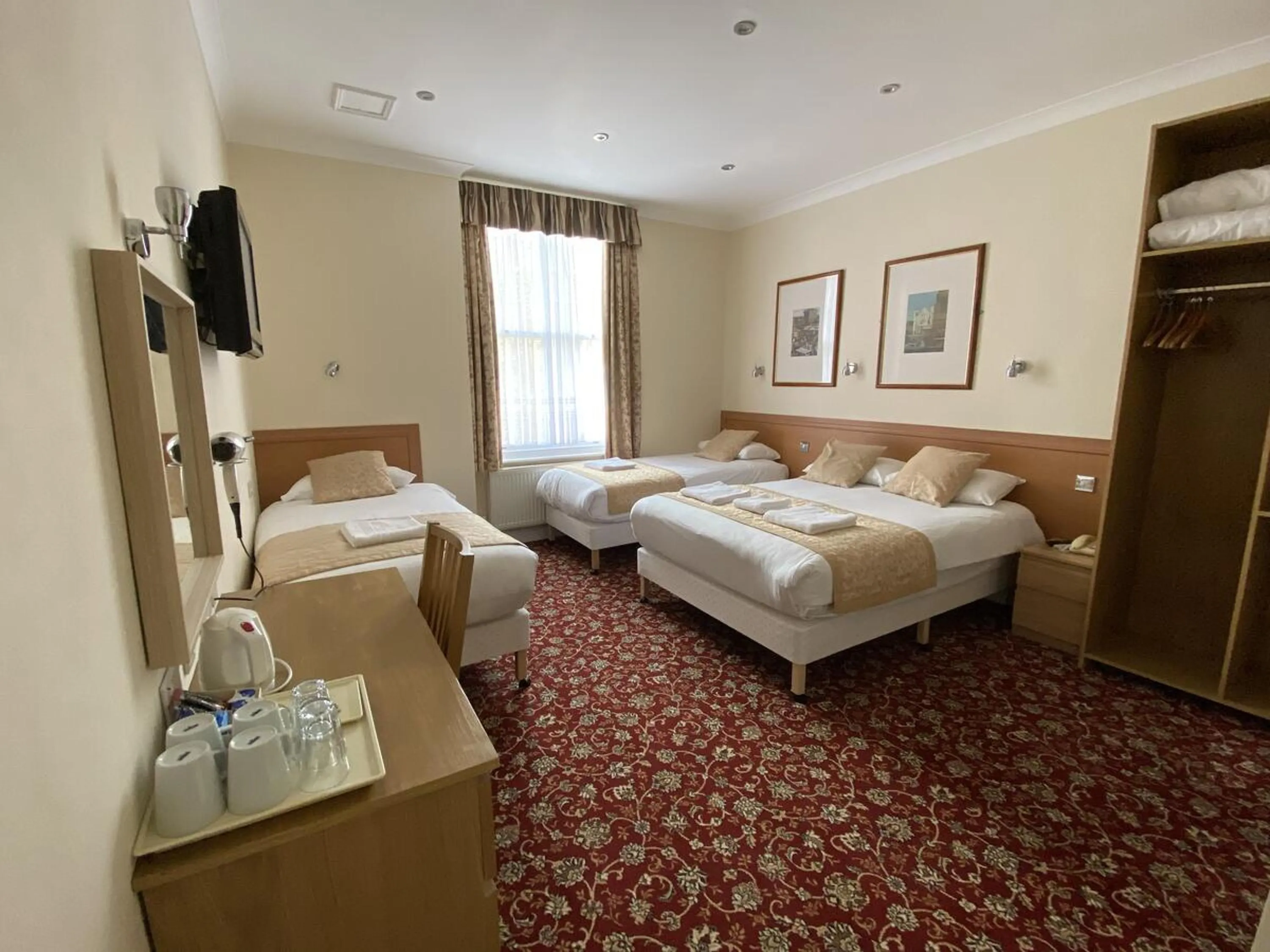 Bed in Belvedere Hotel