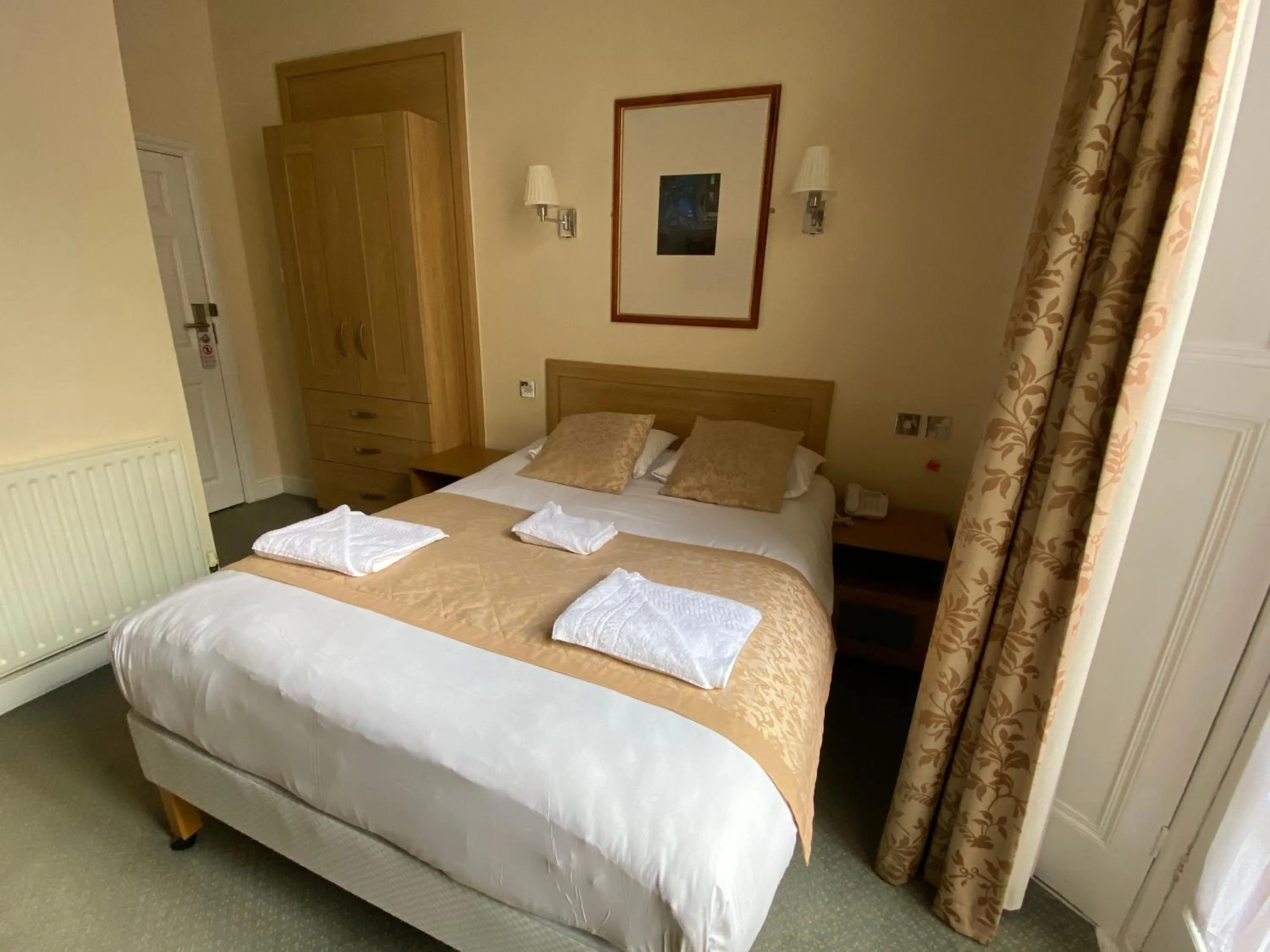 Bed in Belvedere Hotel