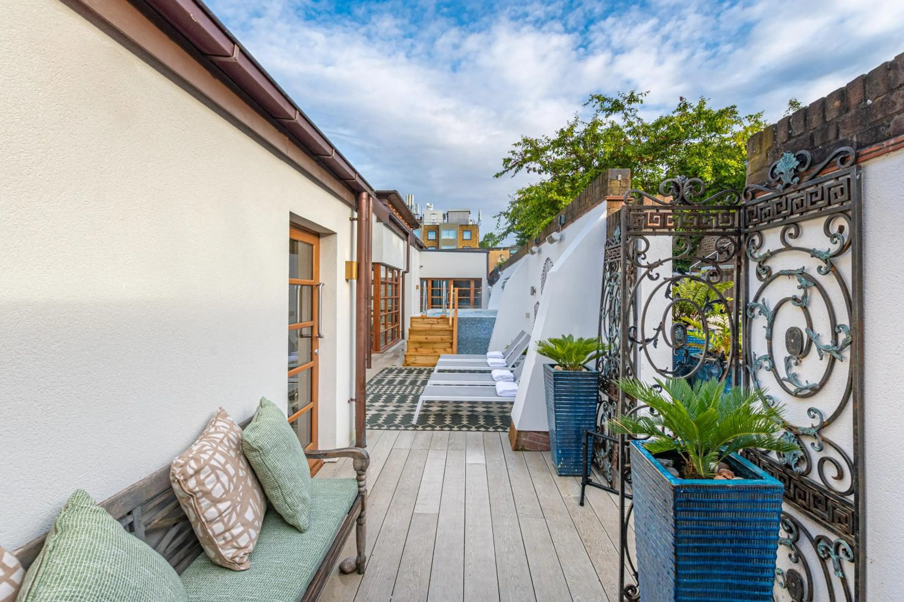 Hot Tub in Harbour Hotel & Spa Richmond