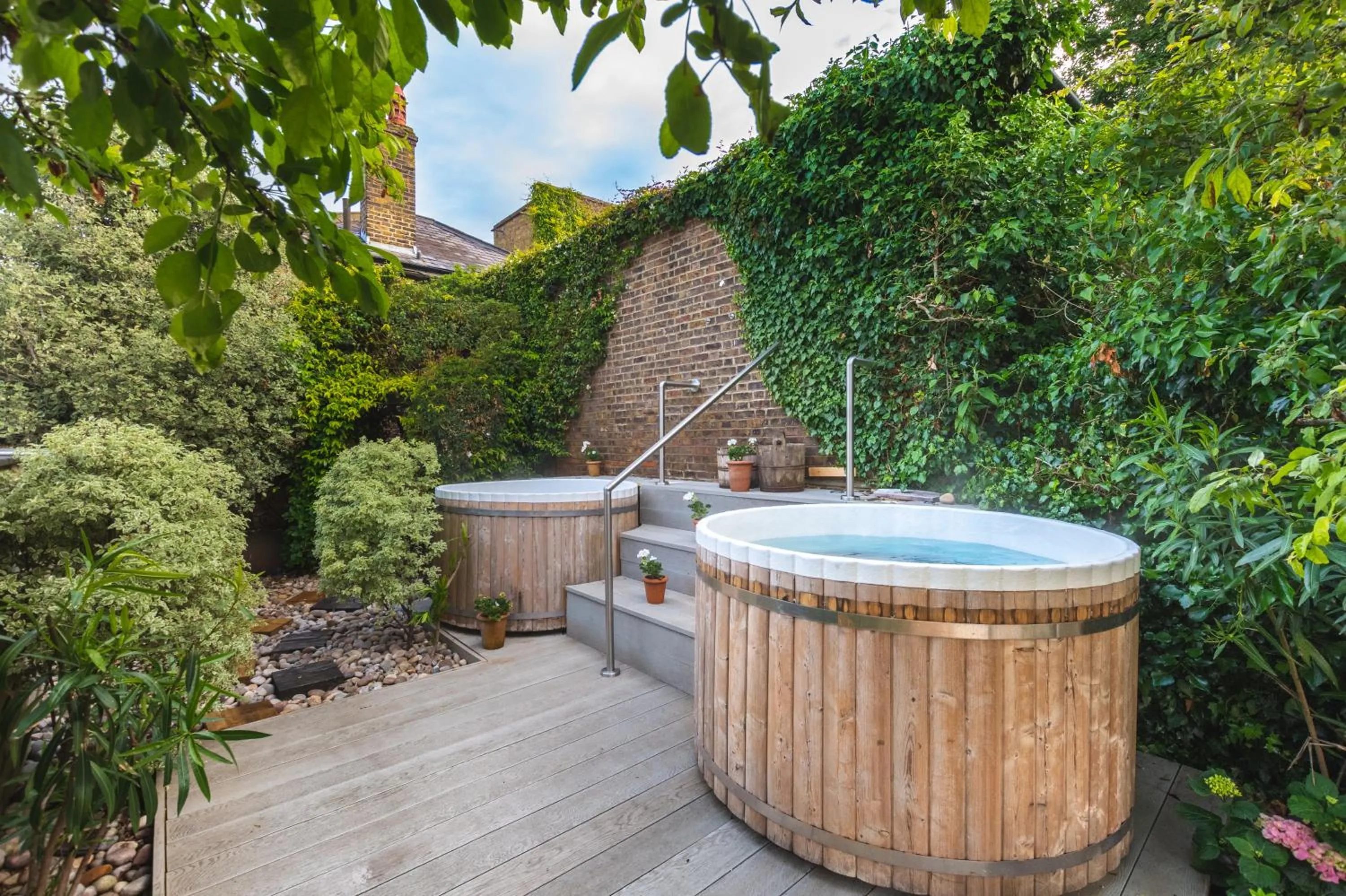 Hot Tub in Harbour Hotel & Spa Richmond