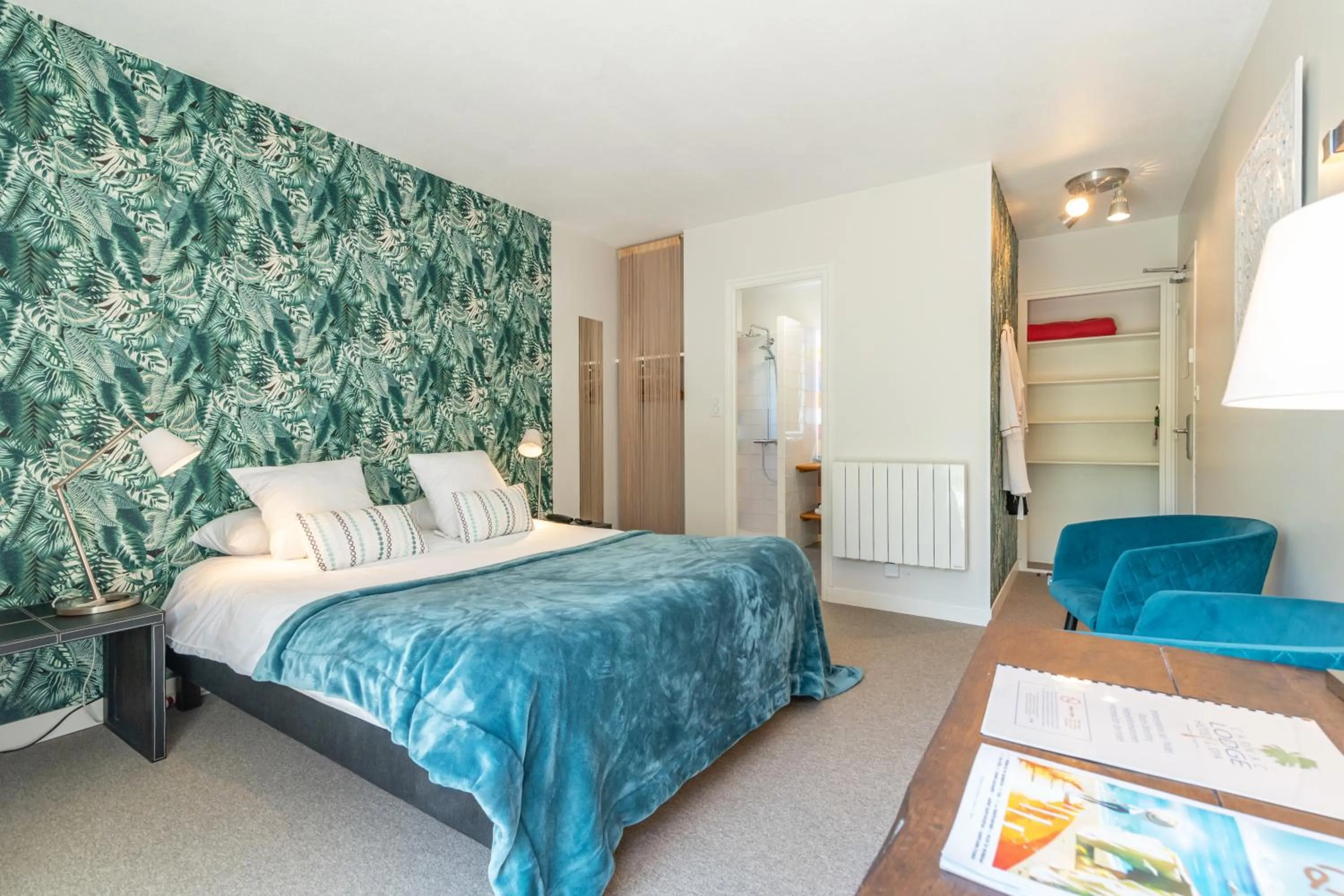 Bed in Carnac Lodge Hotel & Spa