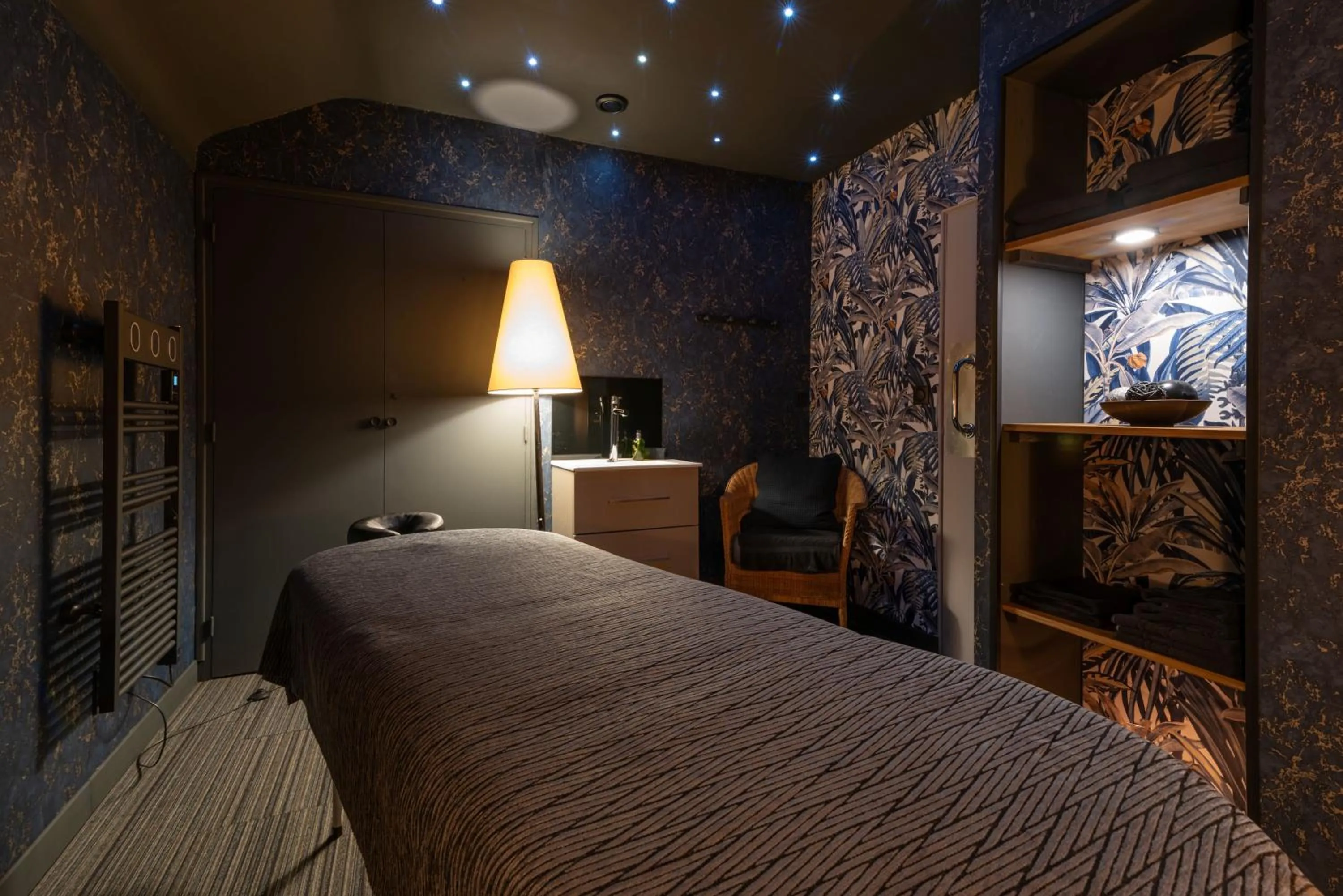 Massage, Bed in Carnac Lodge Hotel & Spa