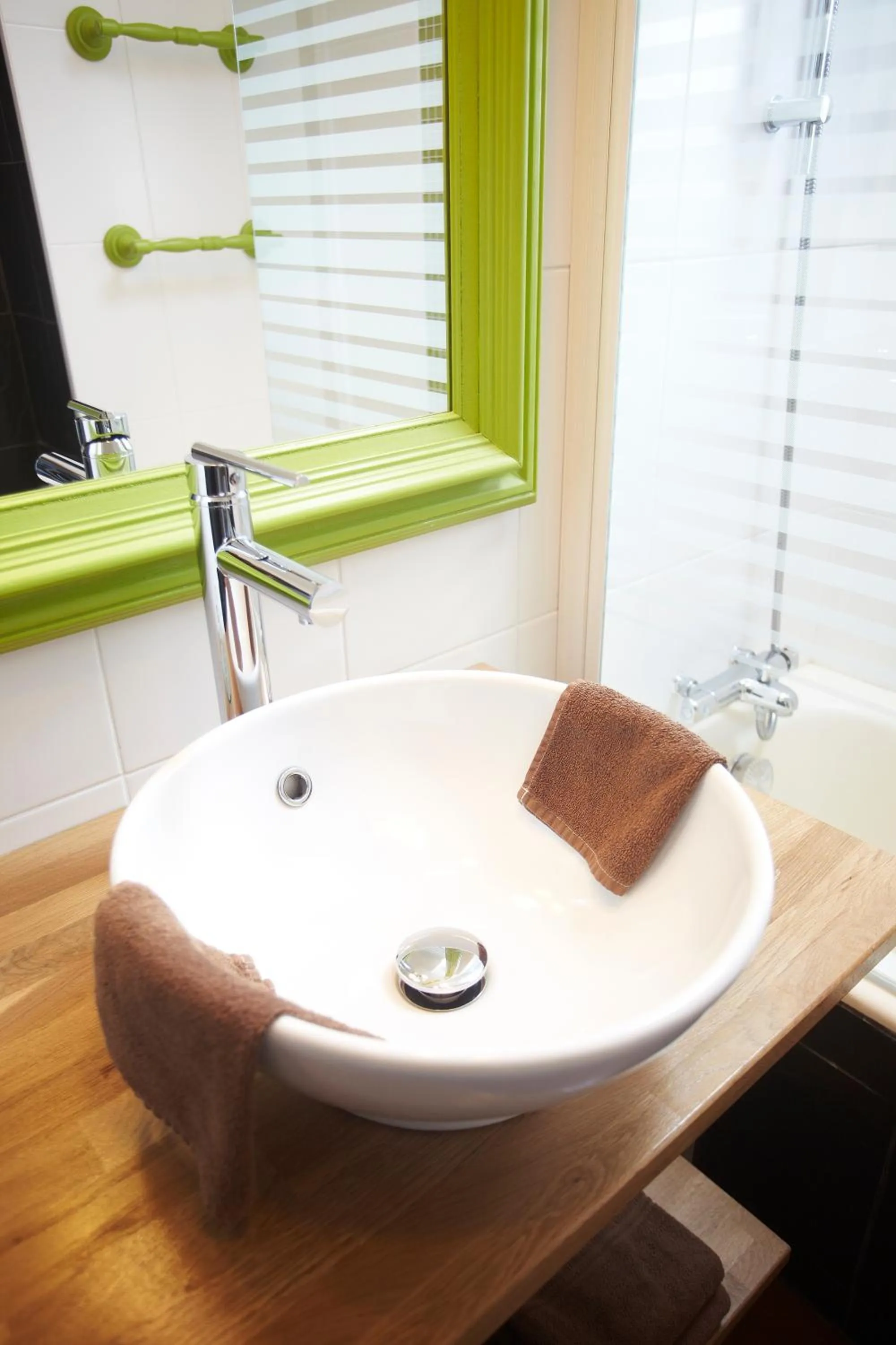 Bathroom in Carnac Lodge Hotel & Spa