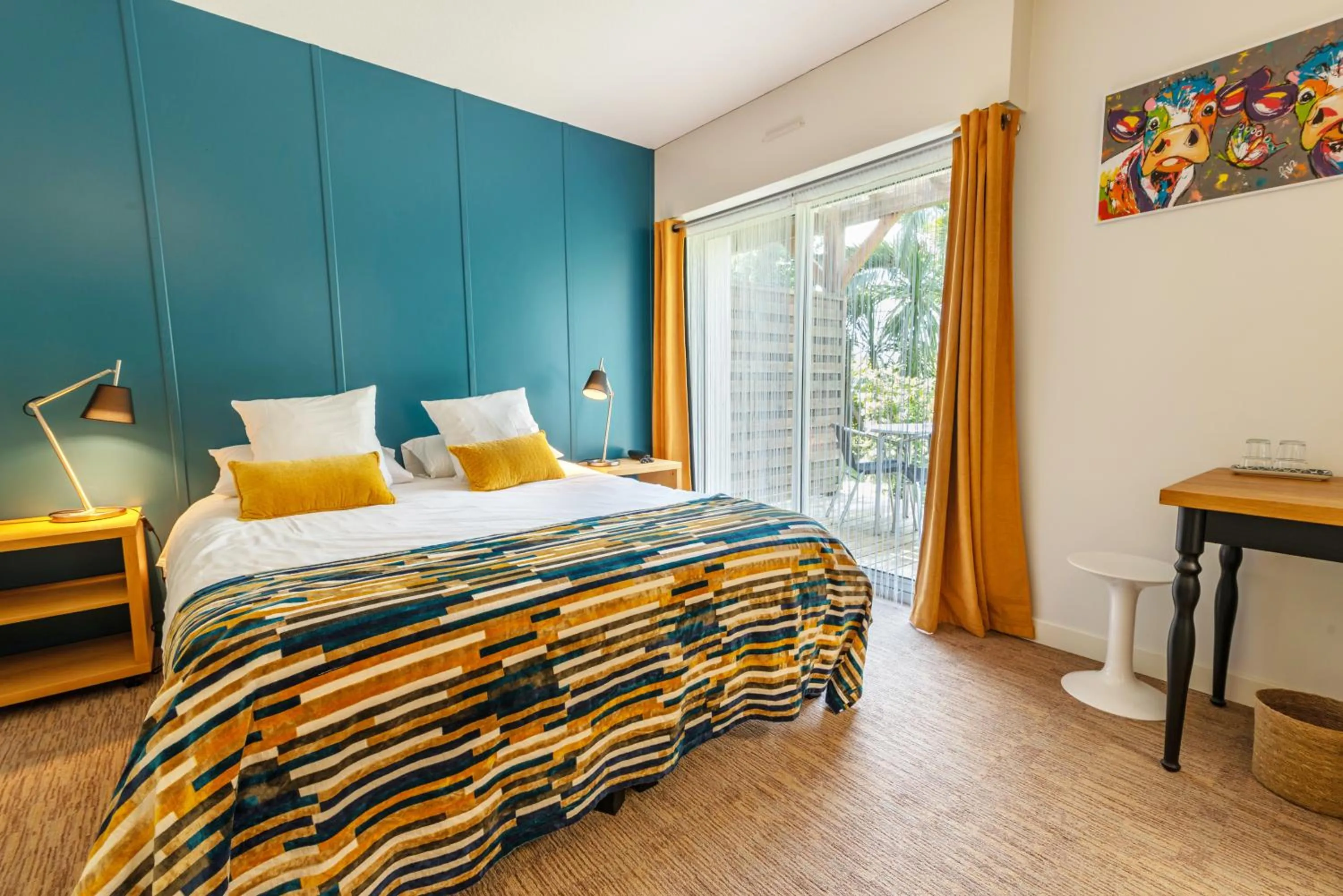 Photo of the whole room, Bed in Carnac Lodge Hotel & Spa