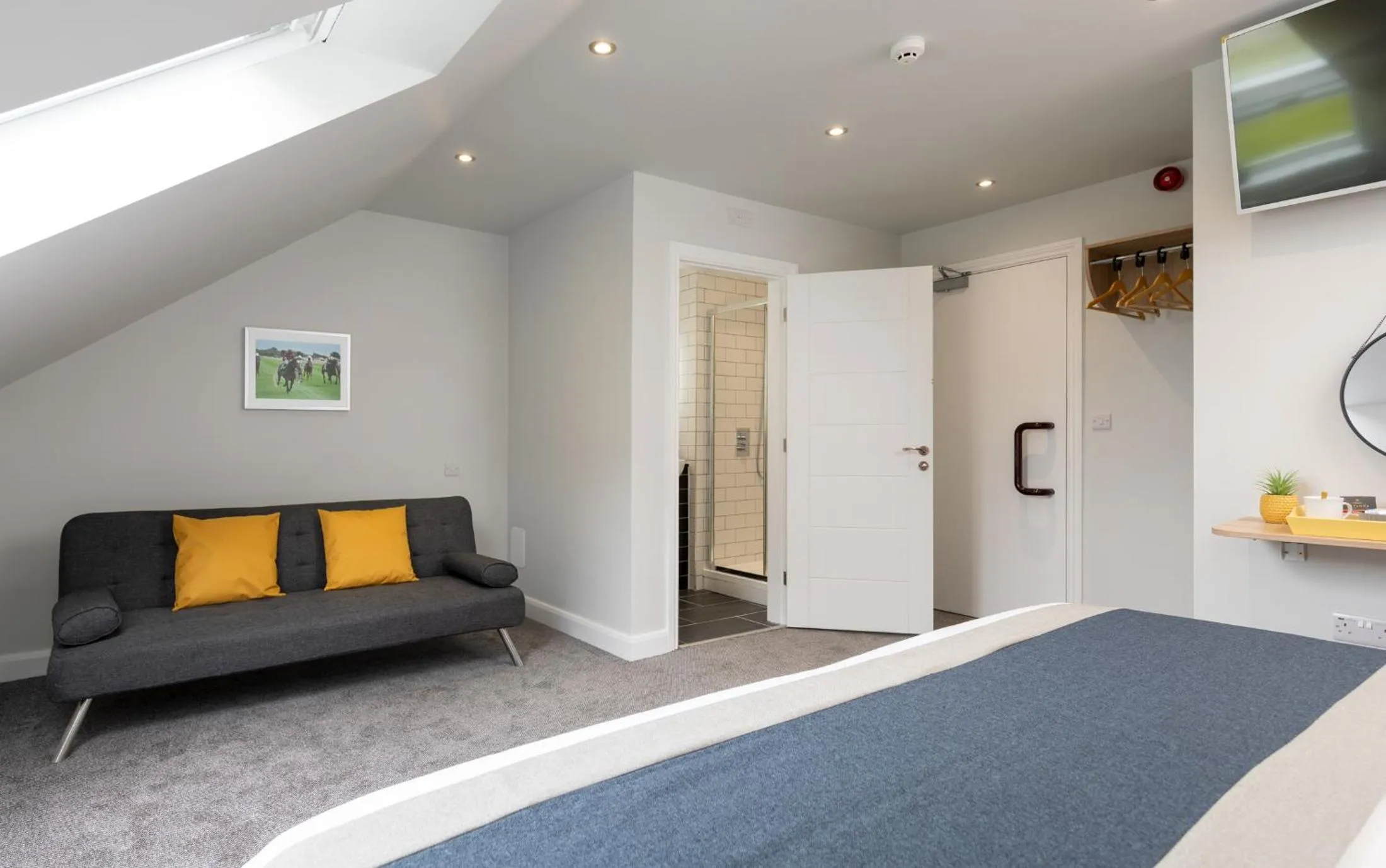Seating area, Bed in Stableside Hostel at York Racecourse