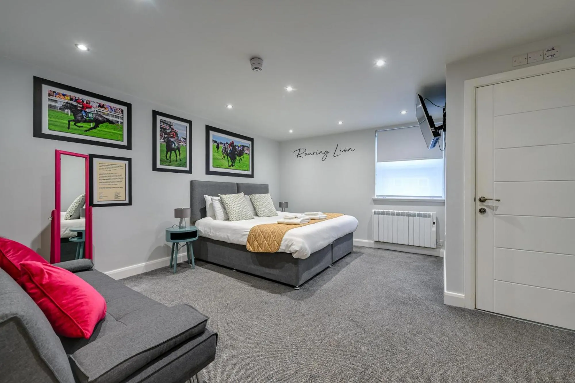 Photo of the whole room, Bed in Stableside Hostel at York Racecourse