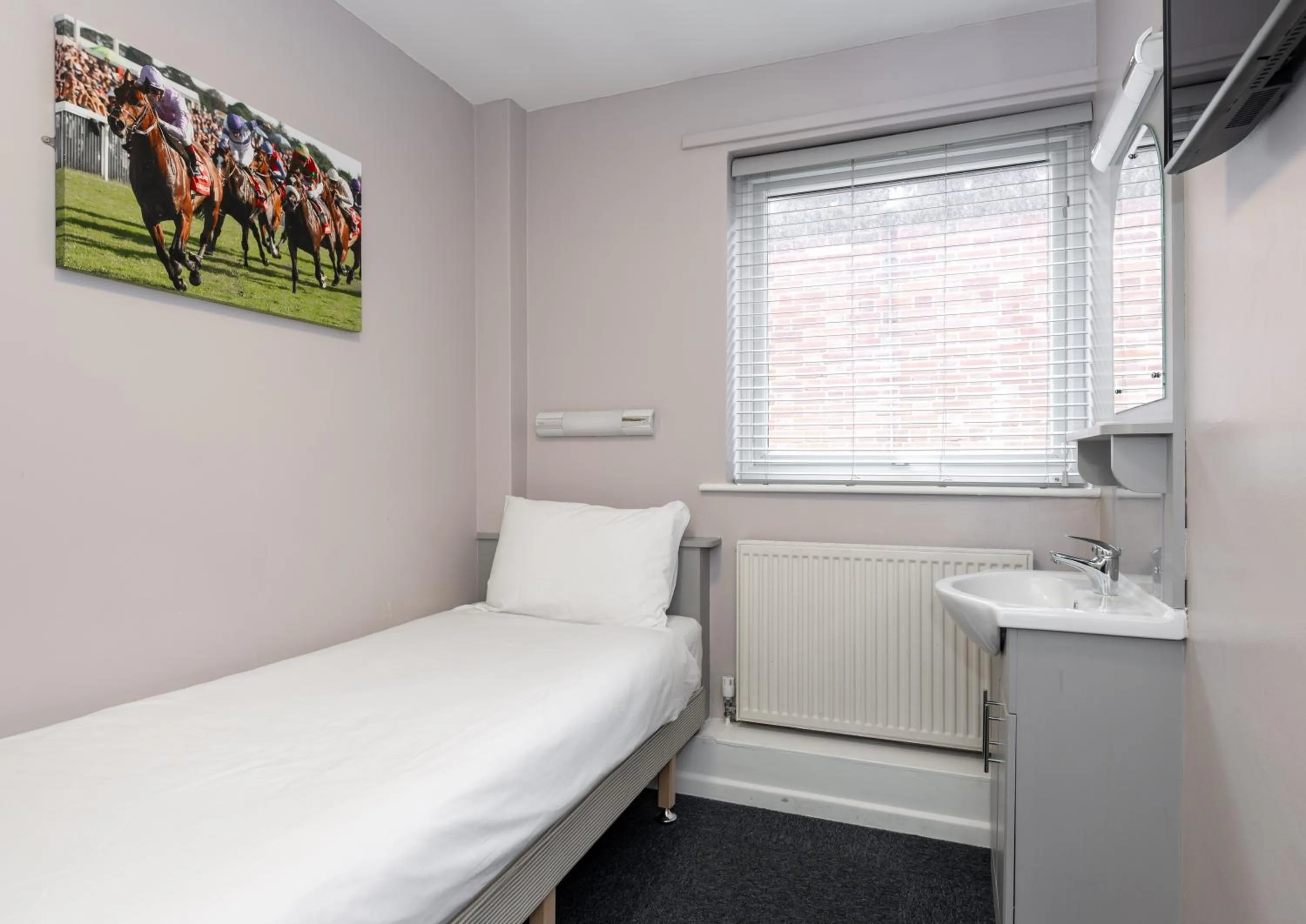 Bed in Stableside Hostel at York Racecourse