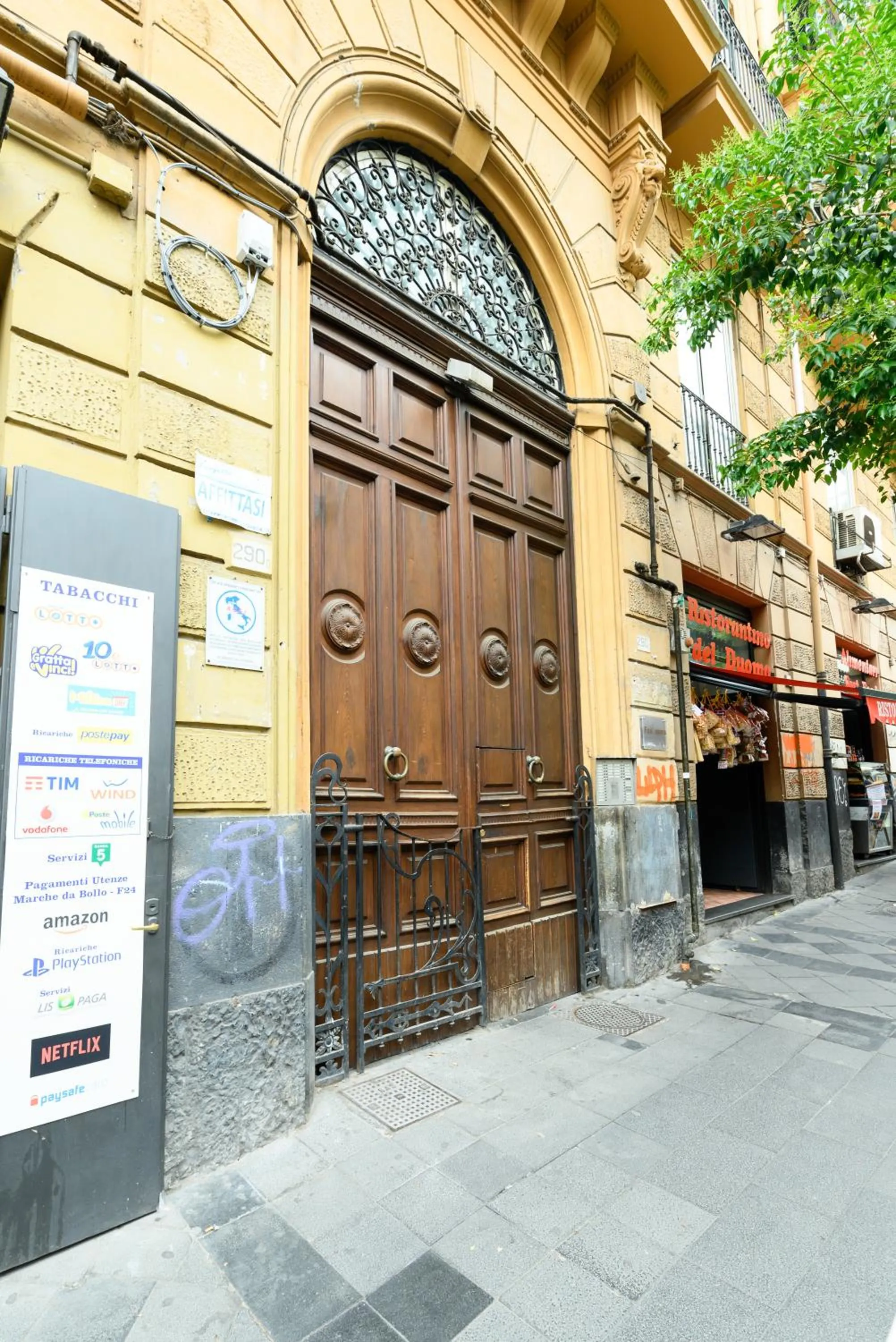 Facade/entrance in Fourooms Museo Filangieri By Dimorra