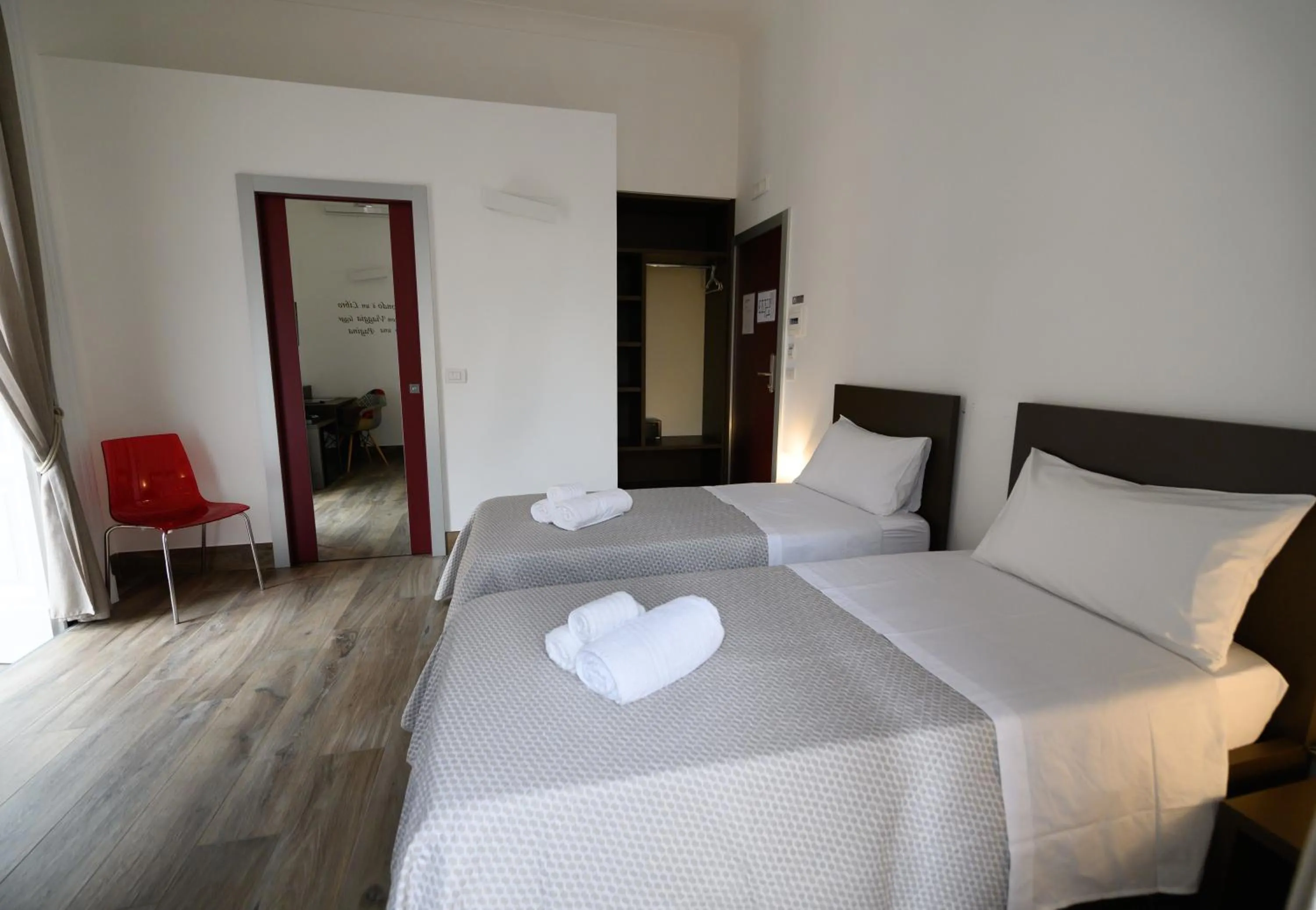 Photo of the whole room, Bed in Fourooms Museo Filangieri By Dimorra