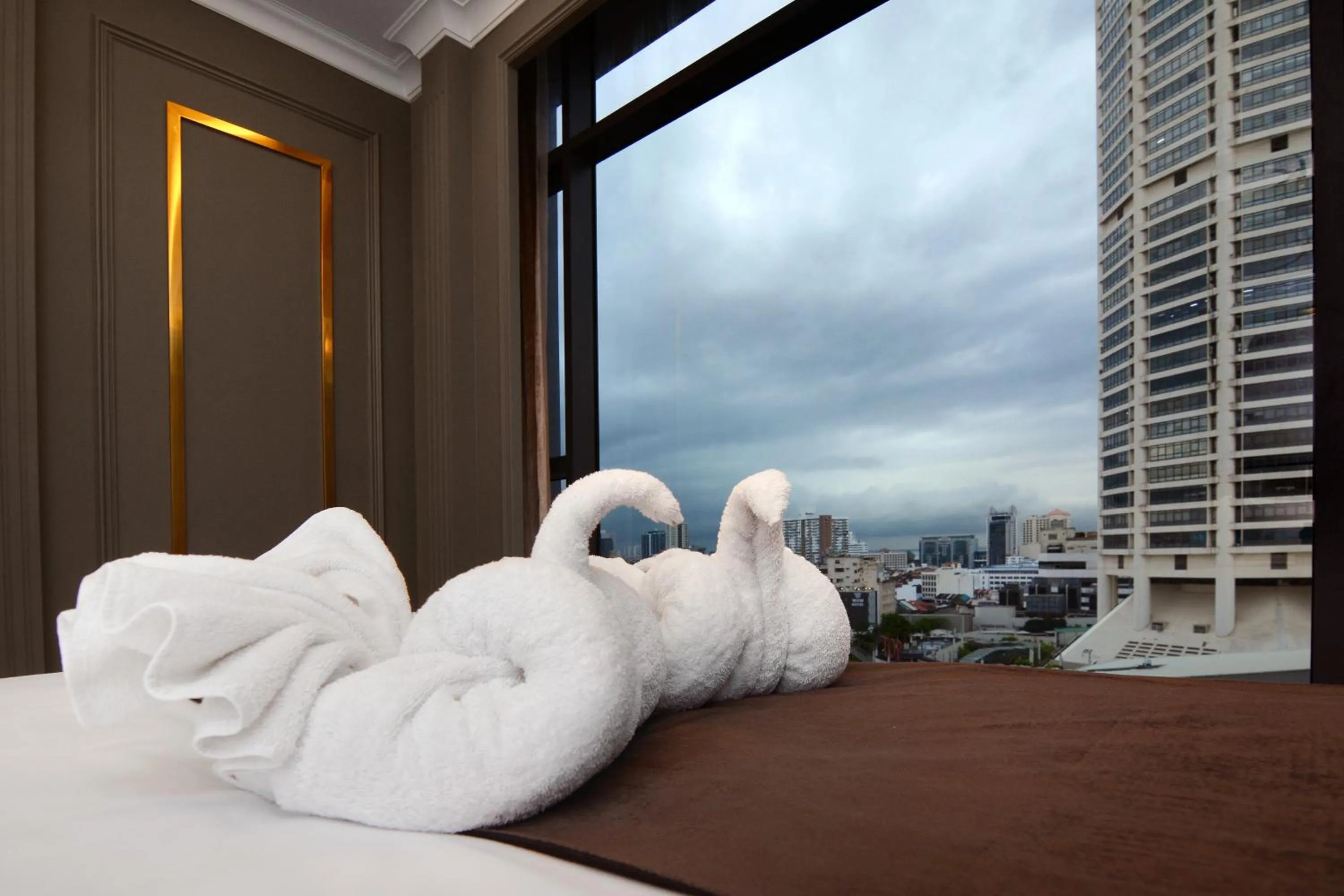 Bedroom, Bed in The Granite Luxury Hotel Penang