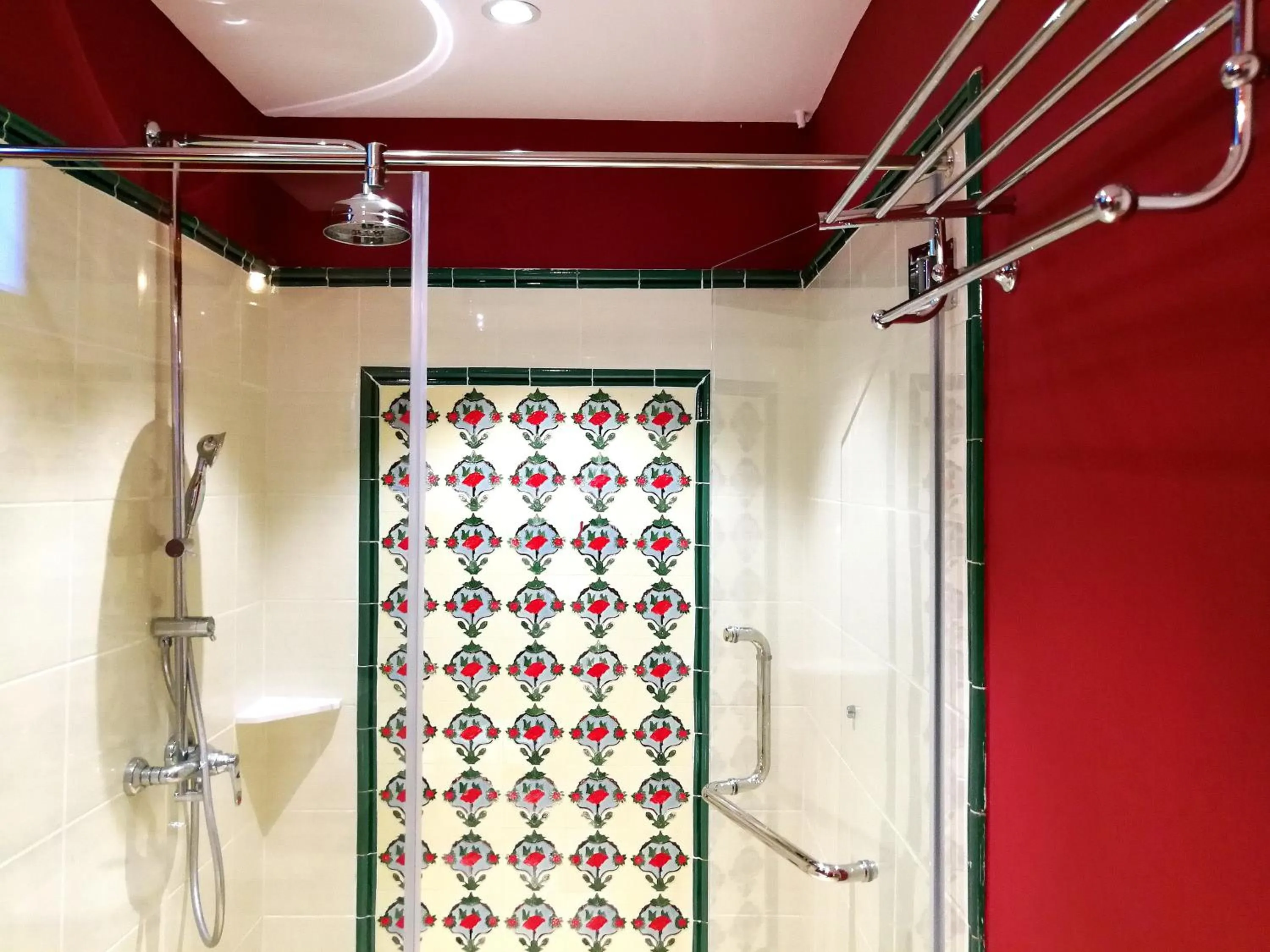 Shower in The Granite Luxury Hotel Penang