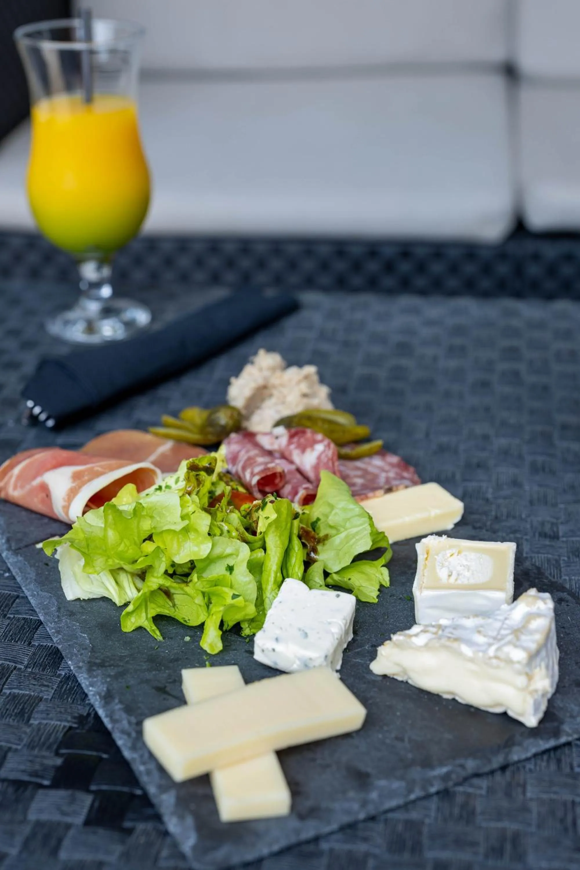 Food in Noemys Toulon La Valette - Hotel restaurant avec piscine